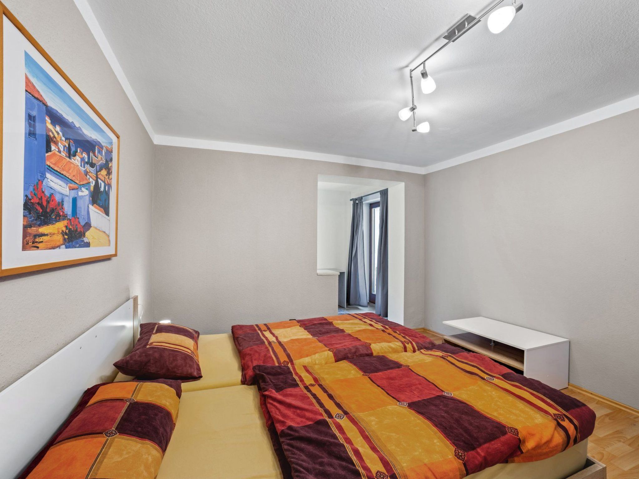 Home of Family-Binnen