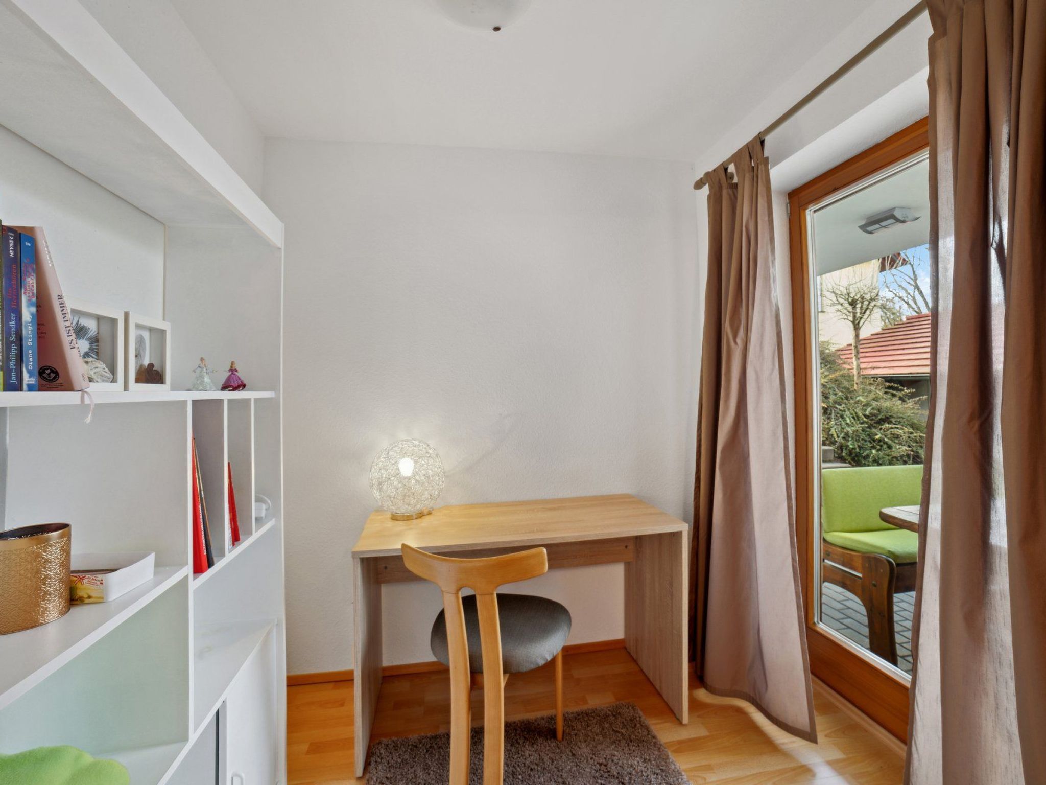 Home of Family-Binnen