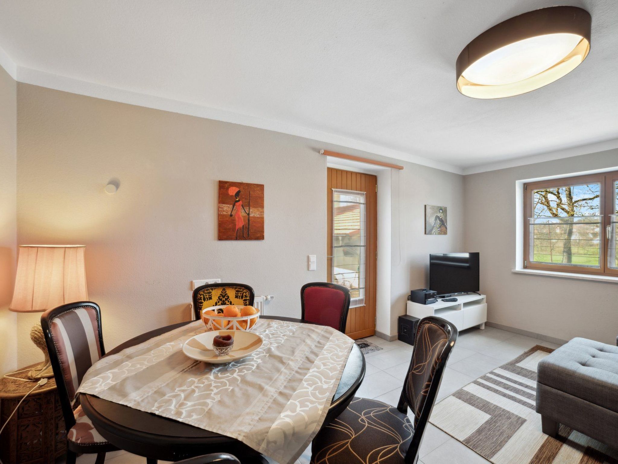 Home of Family-Binnen