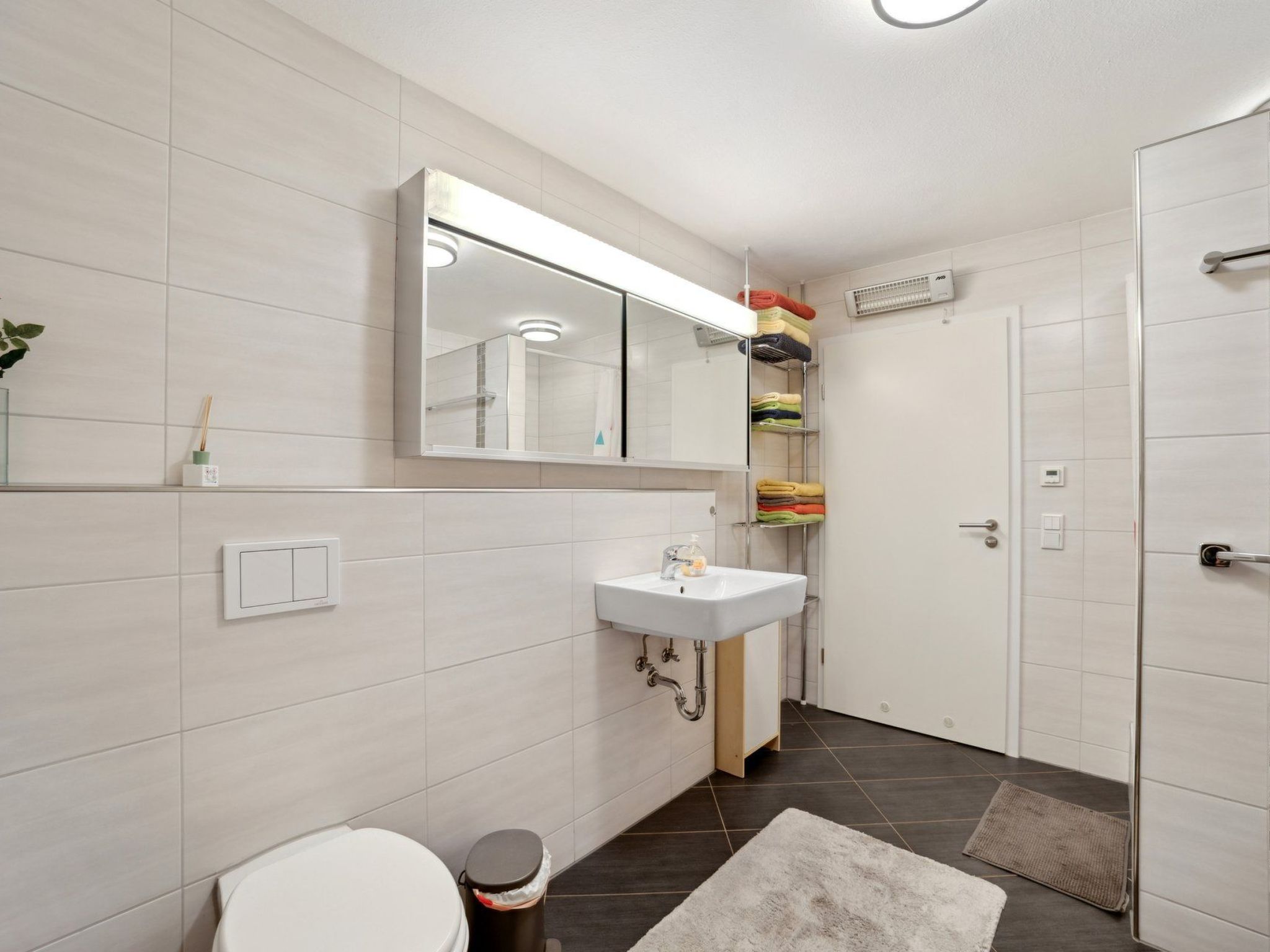 Home of Family-Binnen