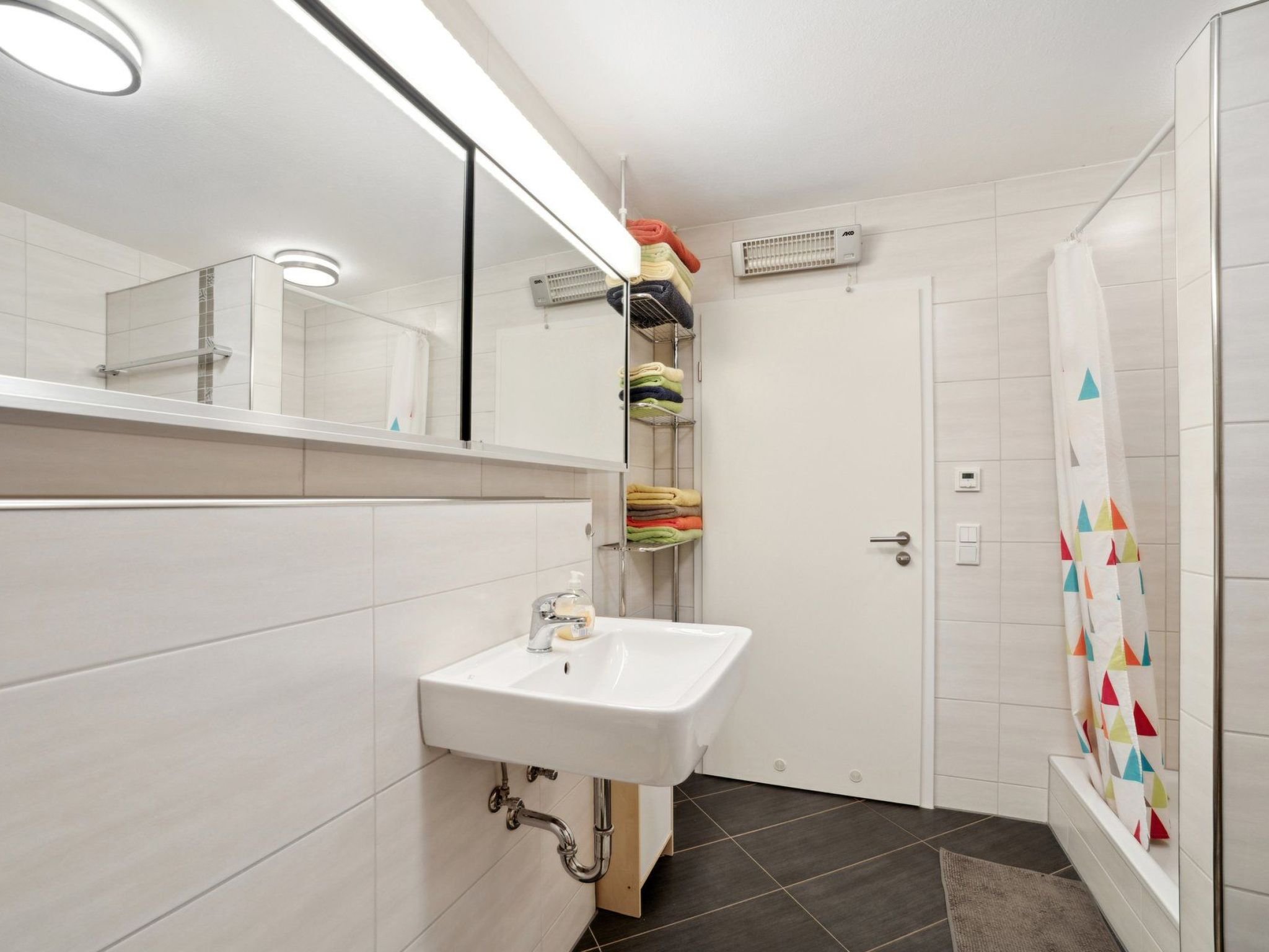 Home of Family-Binnen