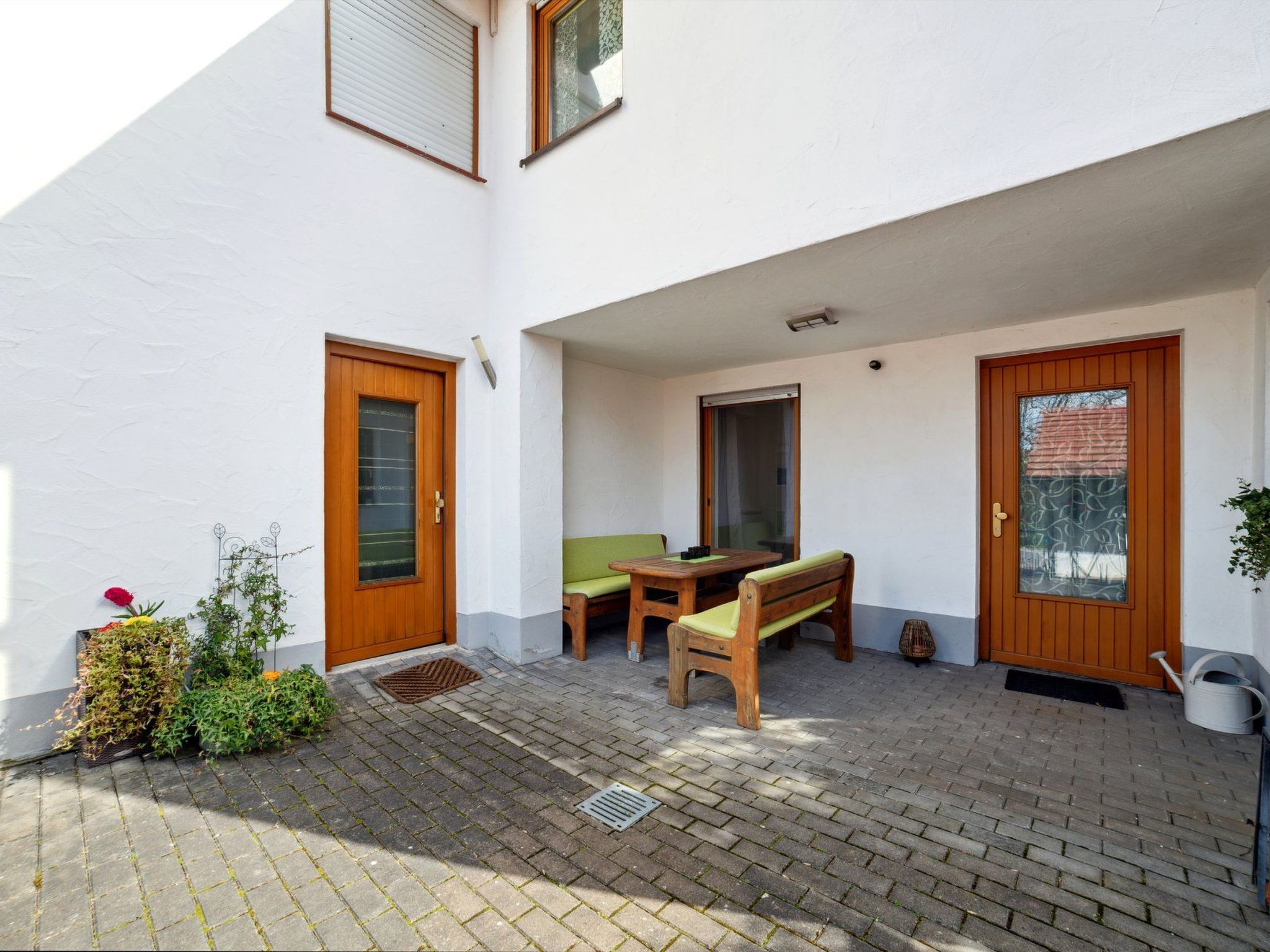 Home of Family-Binnen