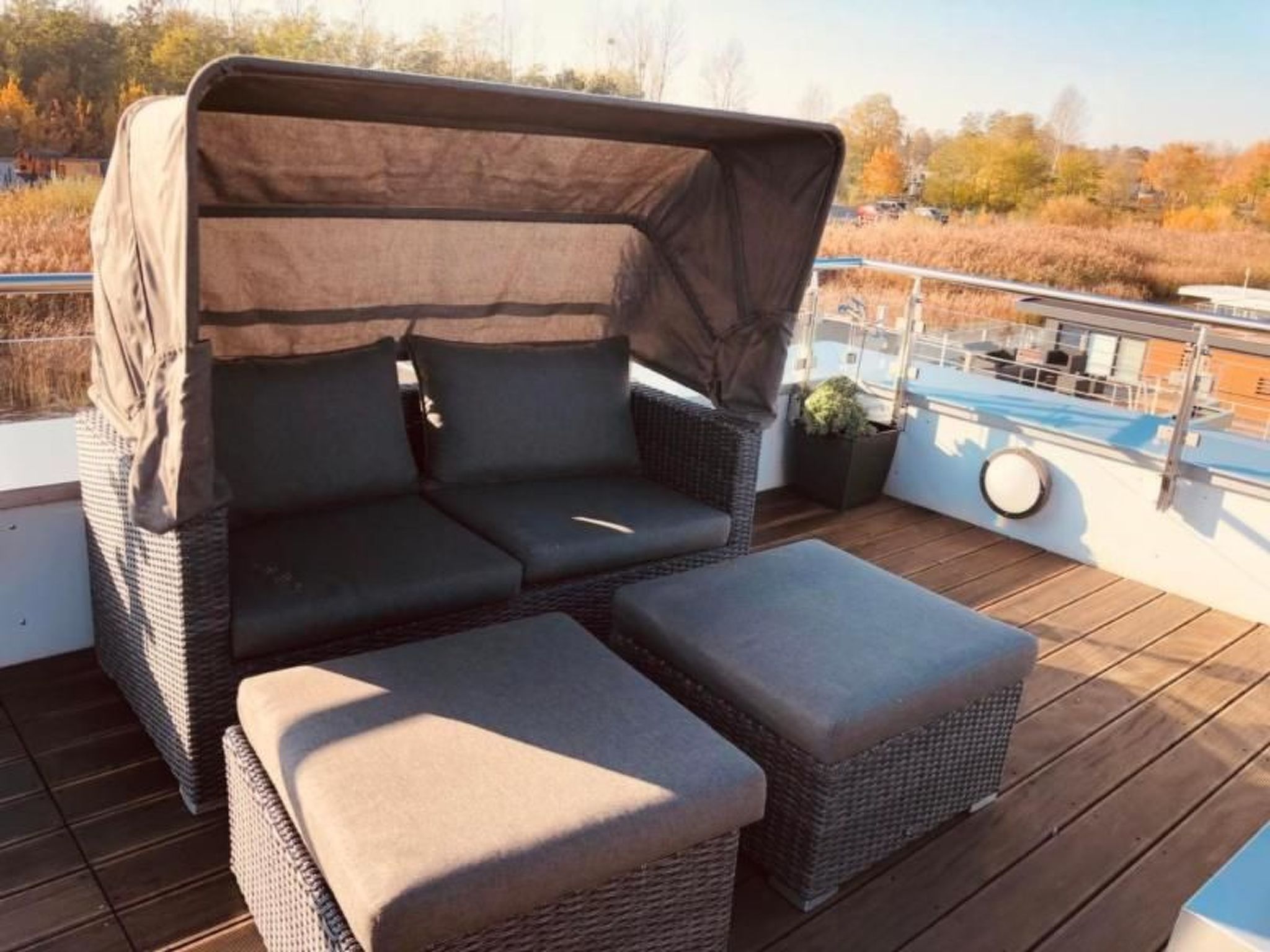 Schwimmendes Haus Elandi-Binnen