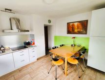 Rustiek appartement aan de golfbaan in Laupheim met tuin en uitzicht - thumbnail 2