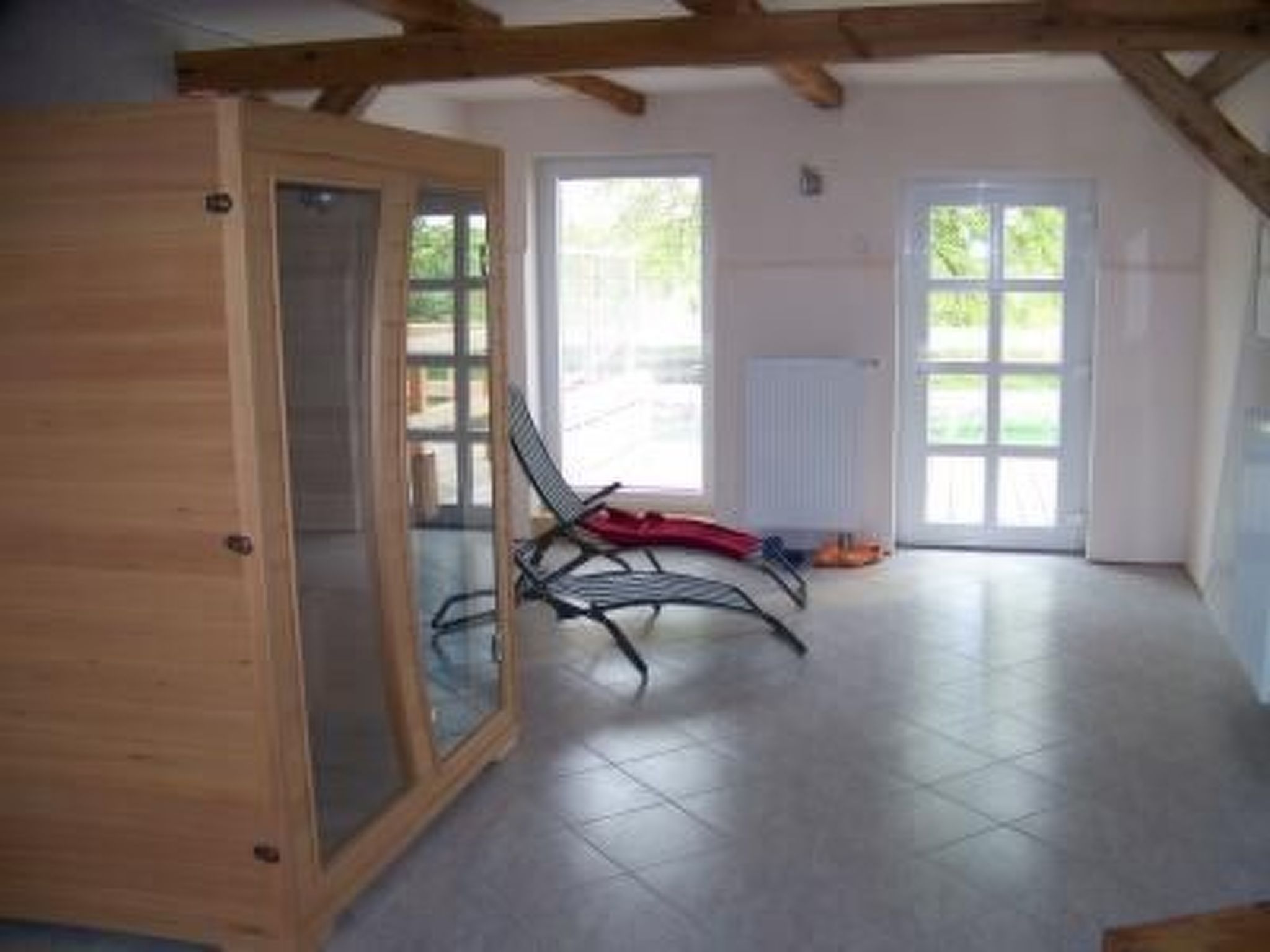 Alleenwiesen-Drinnen