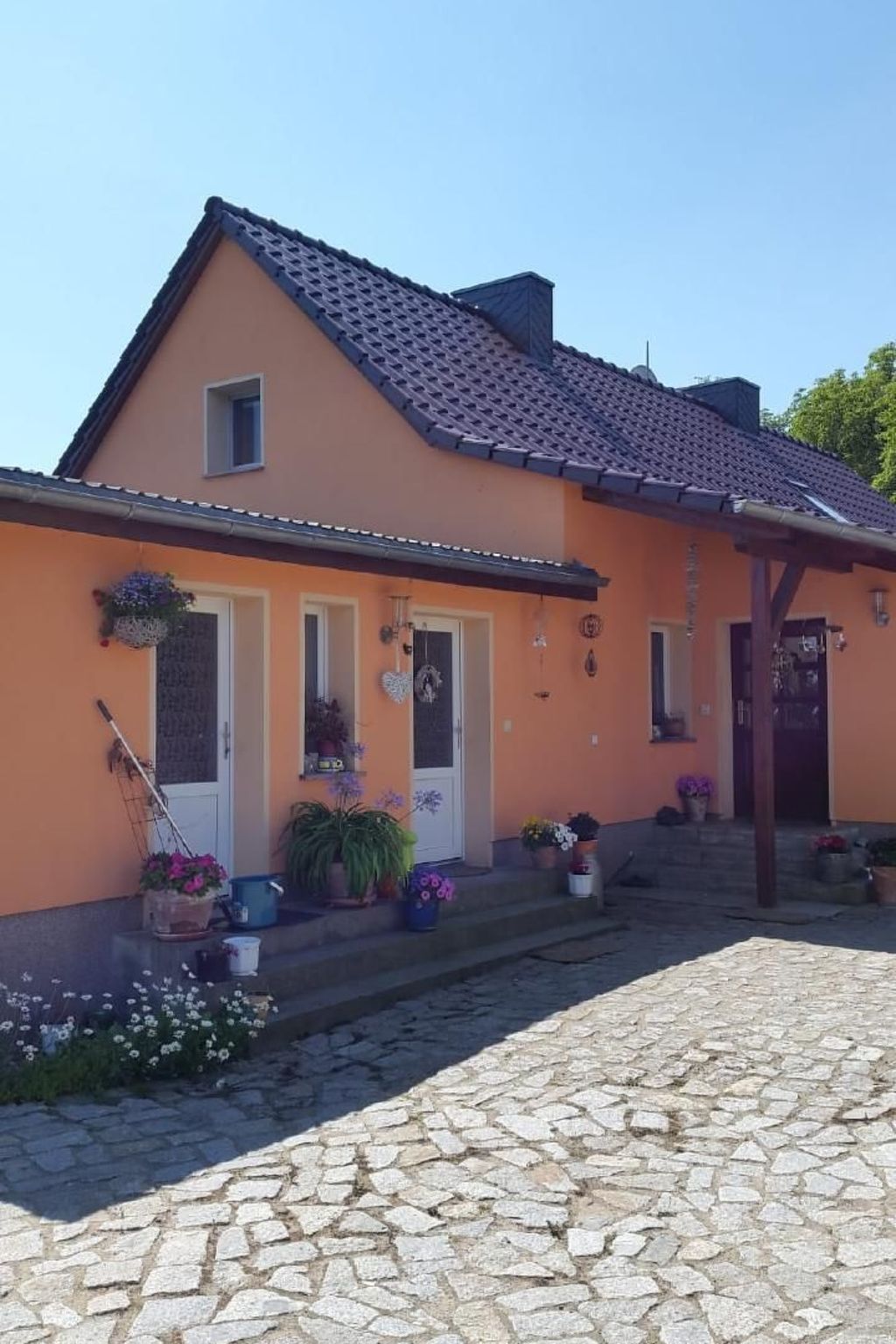 Appartement in Buchenhain mit Großem Garten