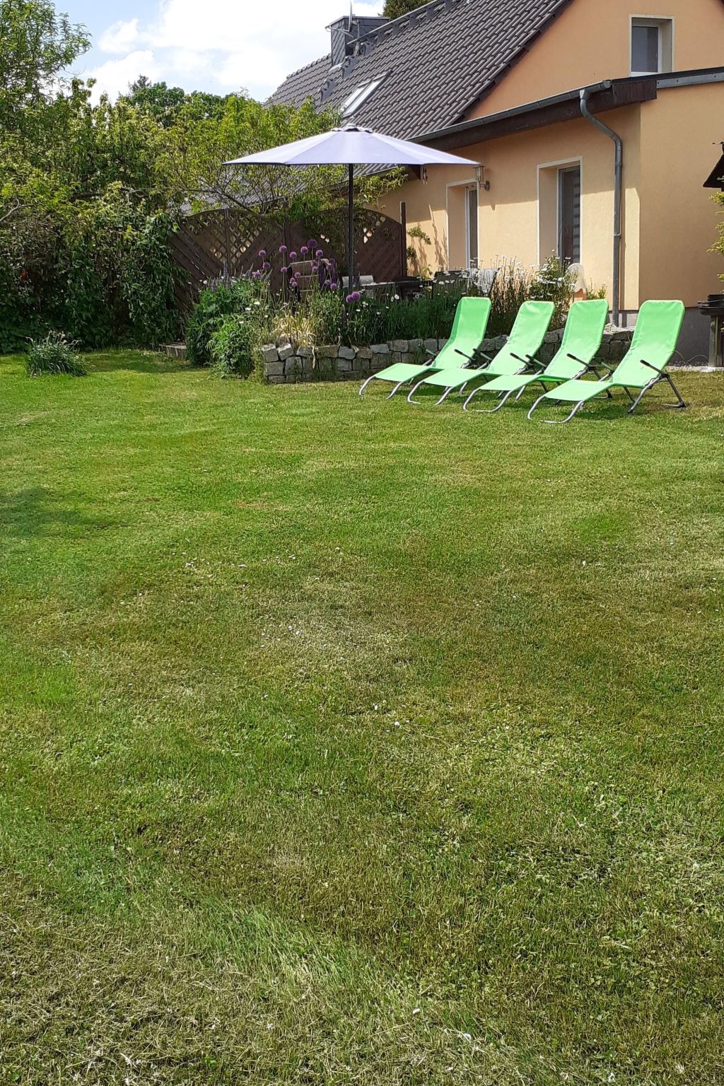 Appartement in Buchenhain mit Großem Garten-Outside