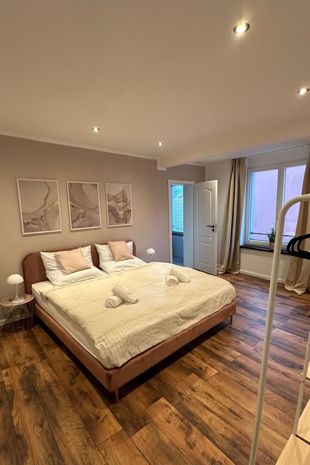 Charmante Fewo mit Dachterrasse, Wintergarten top-Image-tags.info