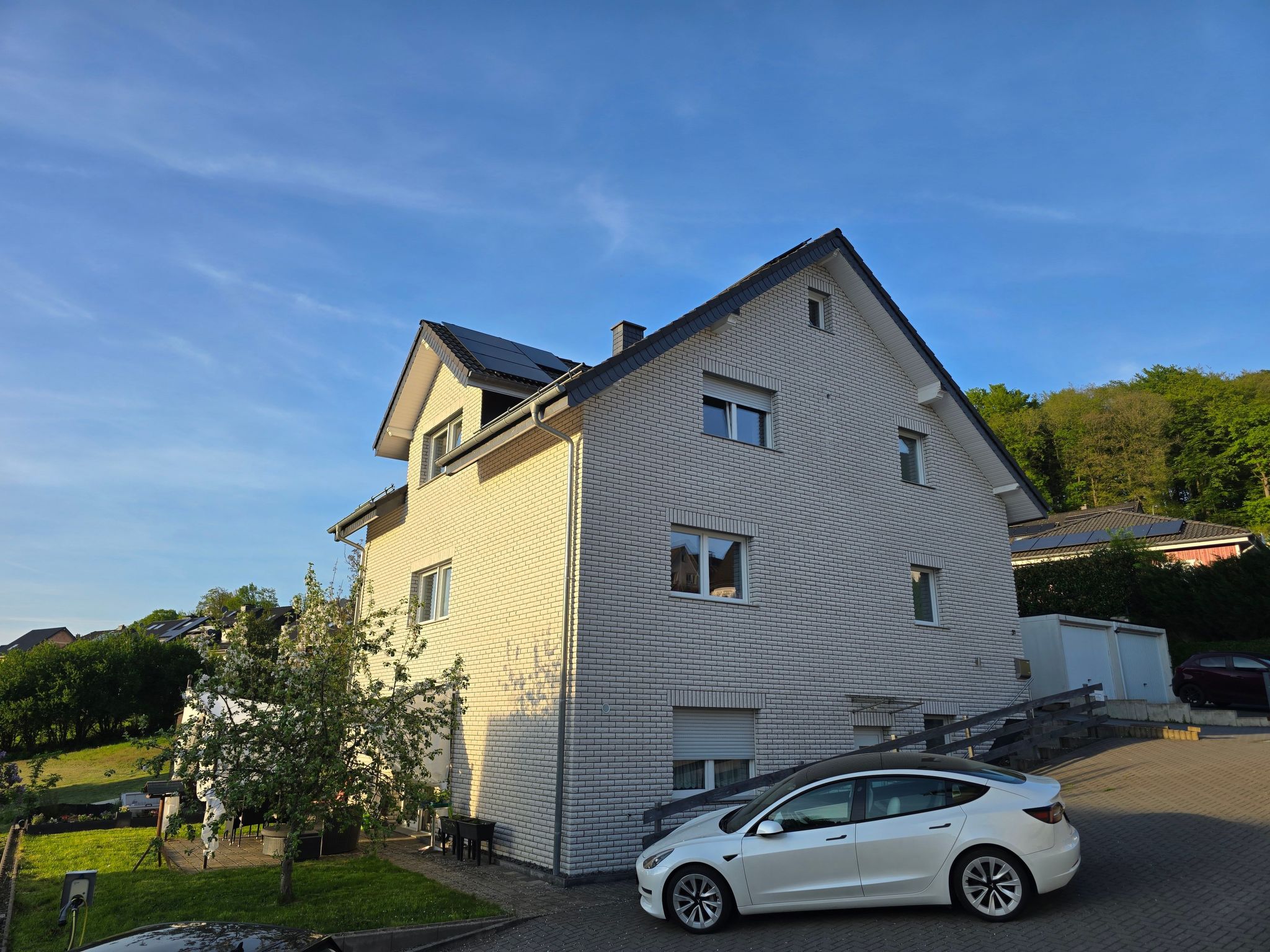 This inviting holiday flat in Reichshof-Eckenhagen, nestled in the picturesque low mountain range of Germany, offers space for up to 6 guests. With two bedrooms and a bathroom equipped with both a sho..