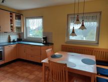 Appartement mit Balkon