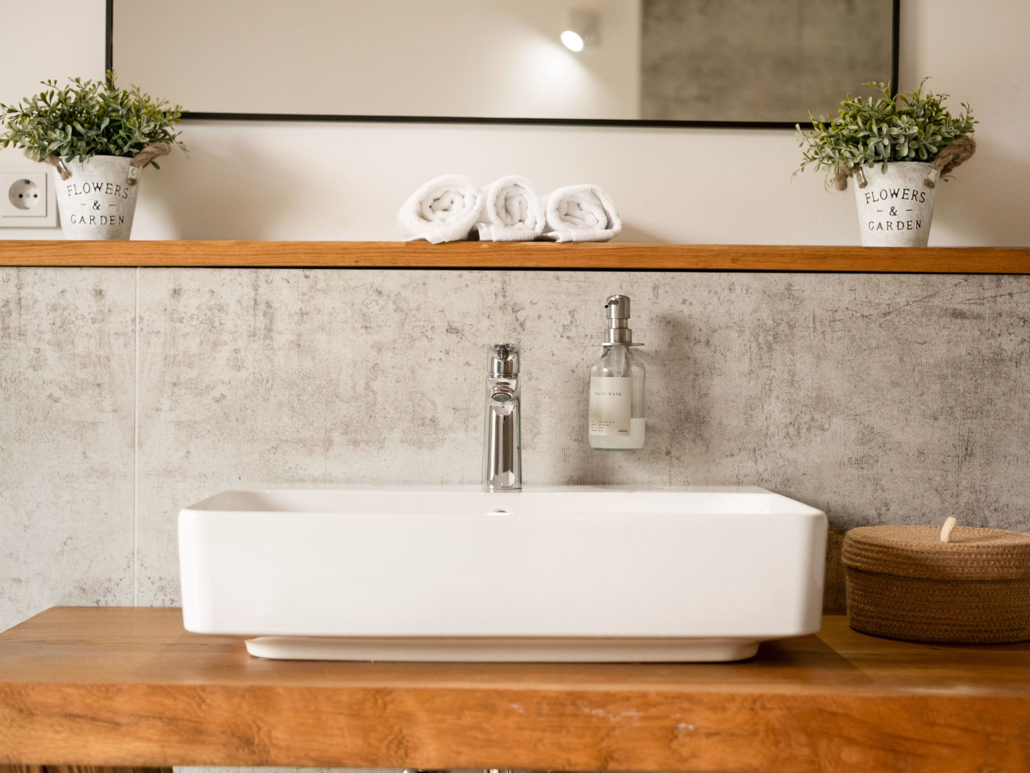 The Forest Retreat-Image-tags.info