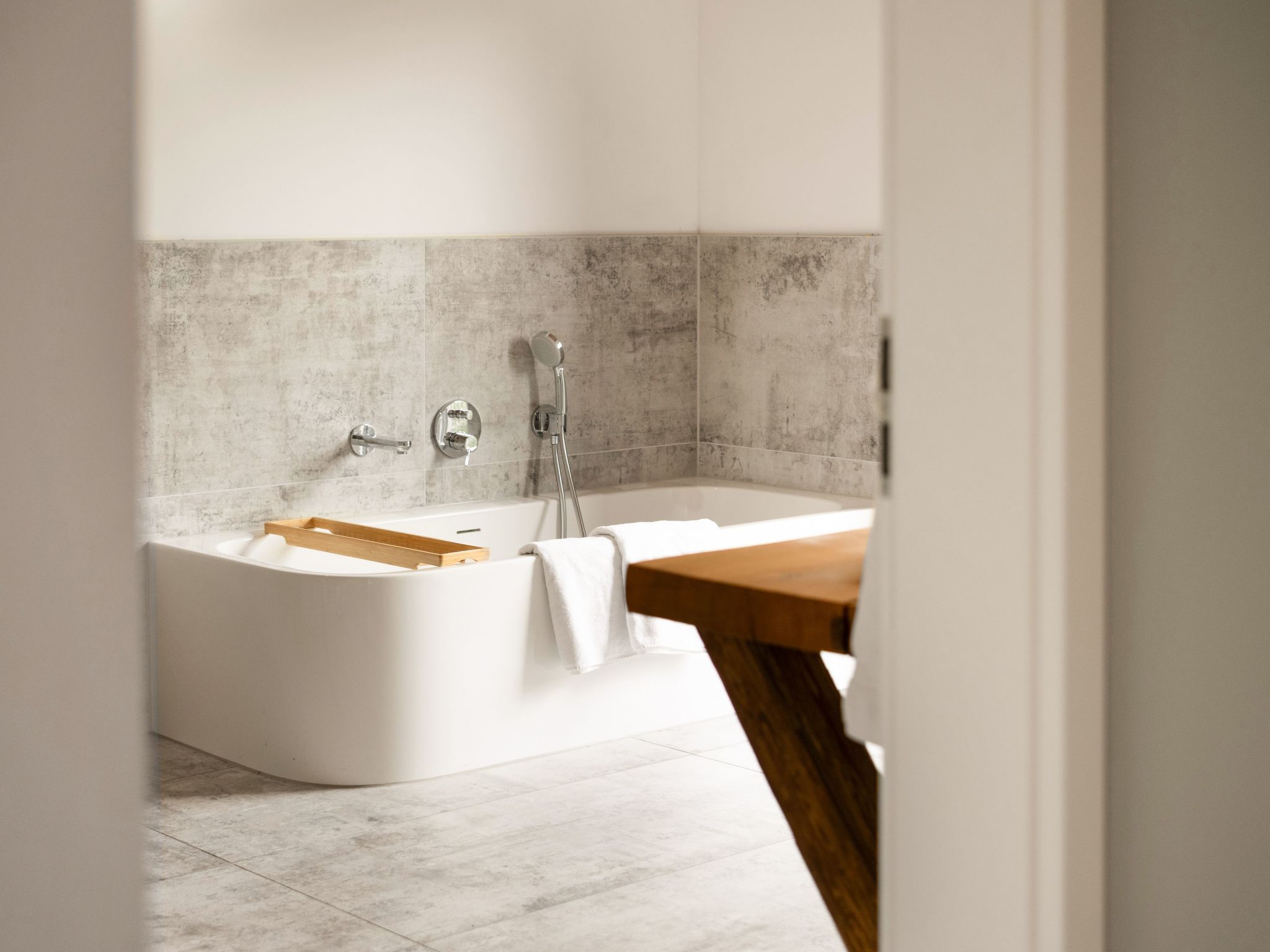 The Forest Retreat-Image-tags.info