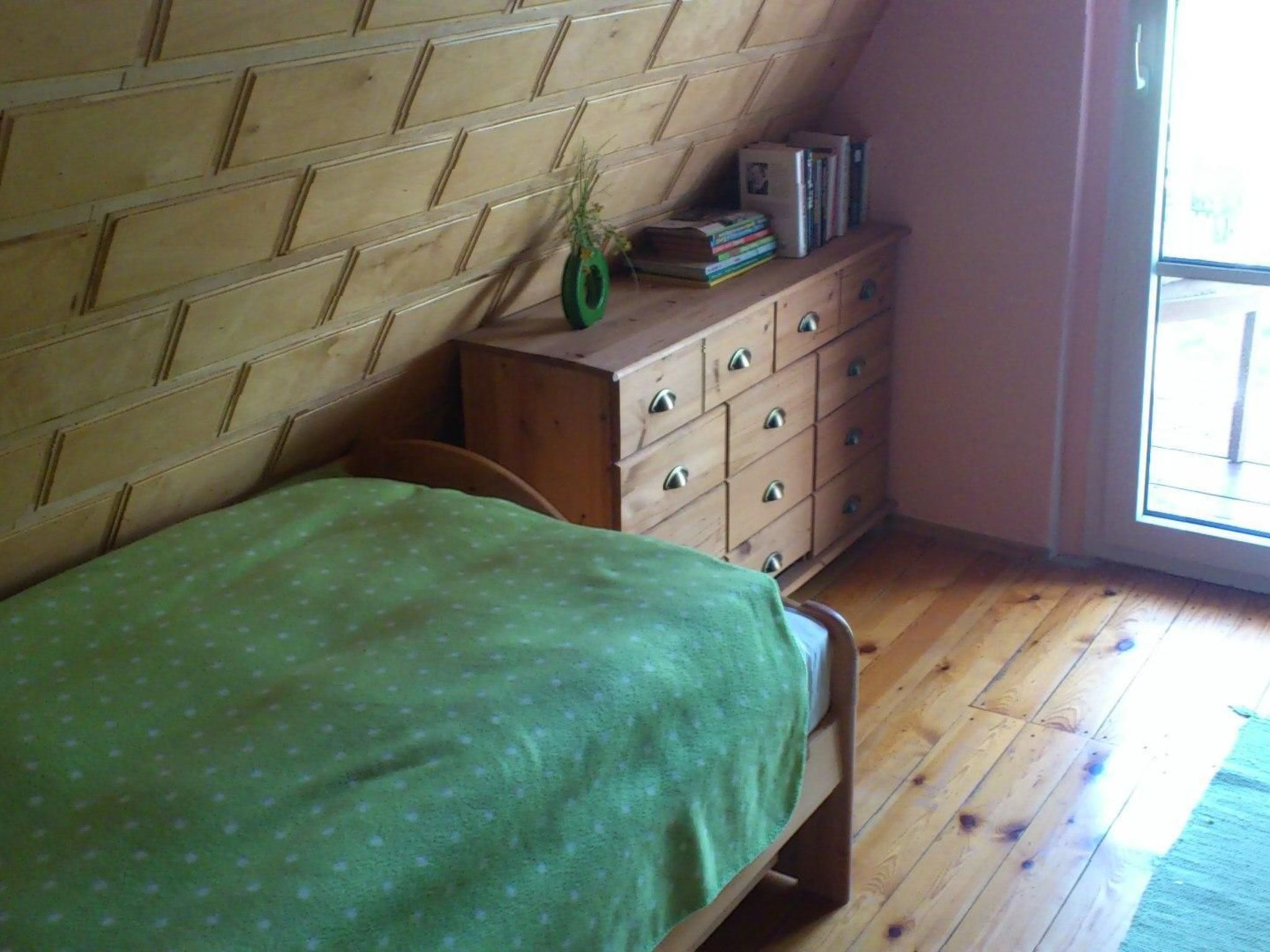 In ruhiger Lage am Waldrand mit Terrasse und großem Grundstück-Binnen