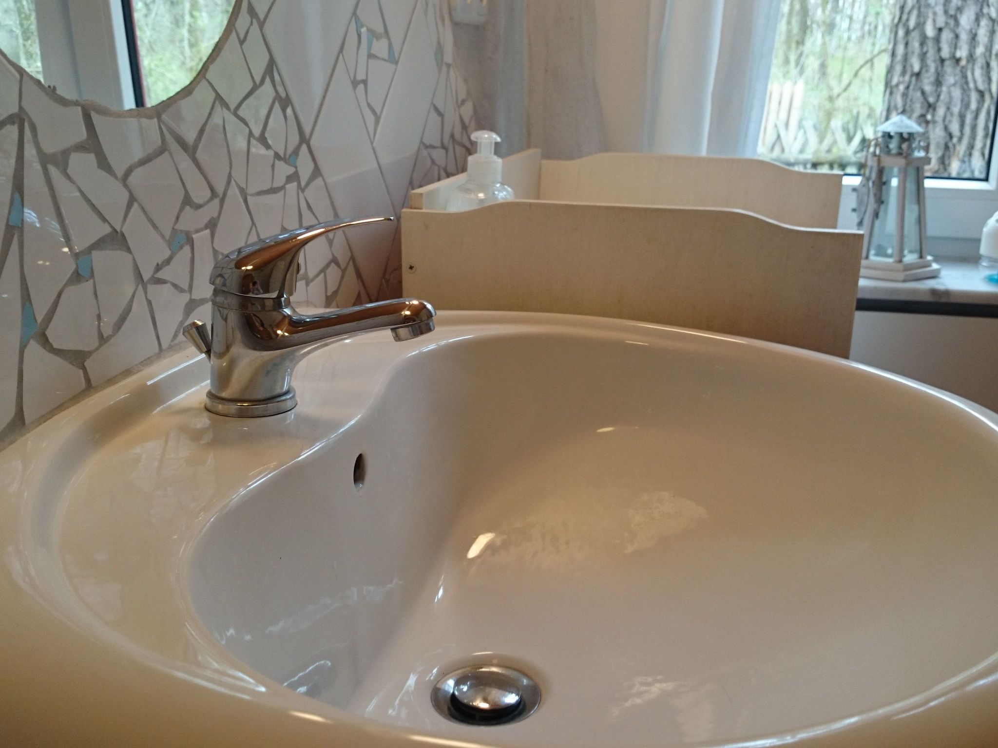 In ruhiger Lage am Waldrand mit Terrasse und großem Grundstück-Binnen