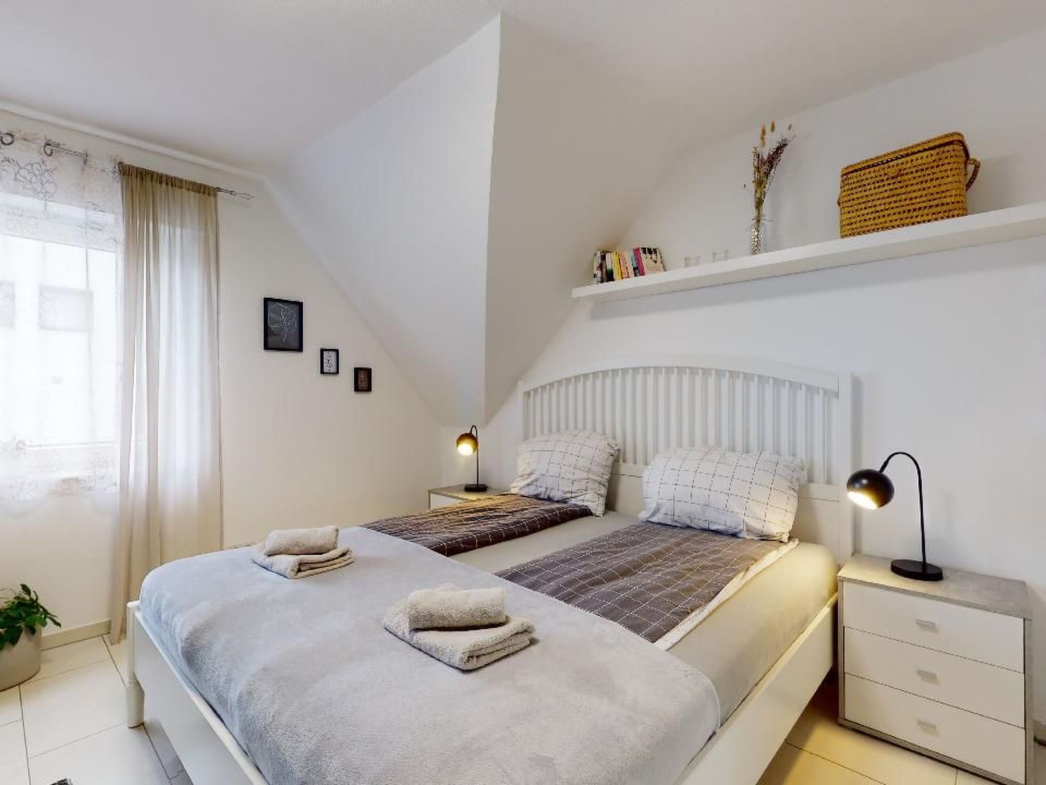 Helle Familienfreundliche Barrierefreie Wohnung-Image-tags.info