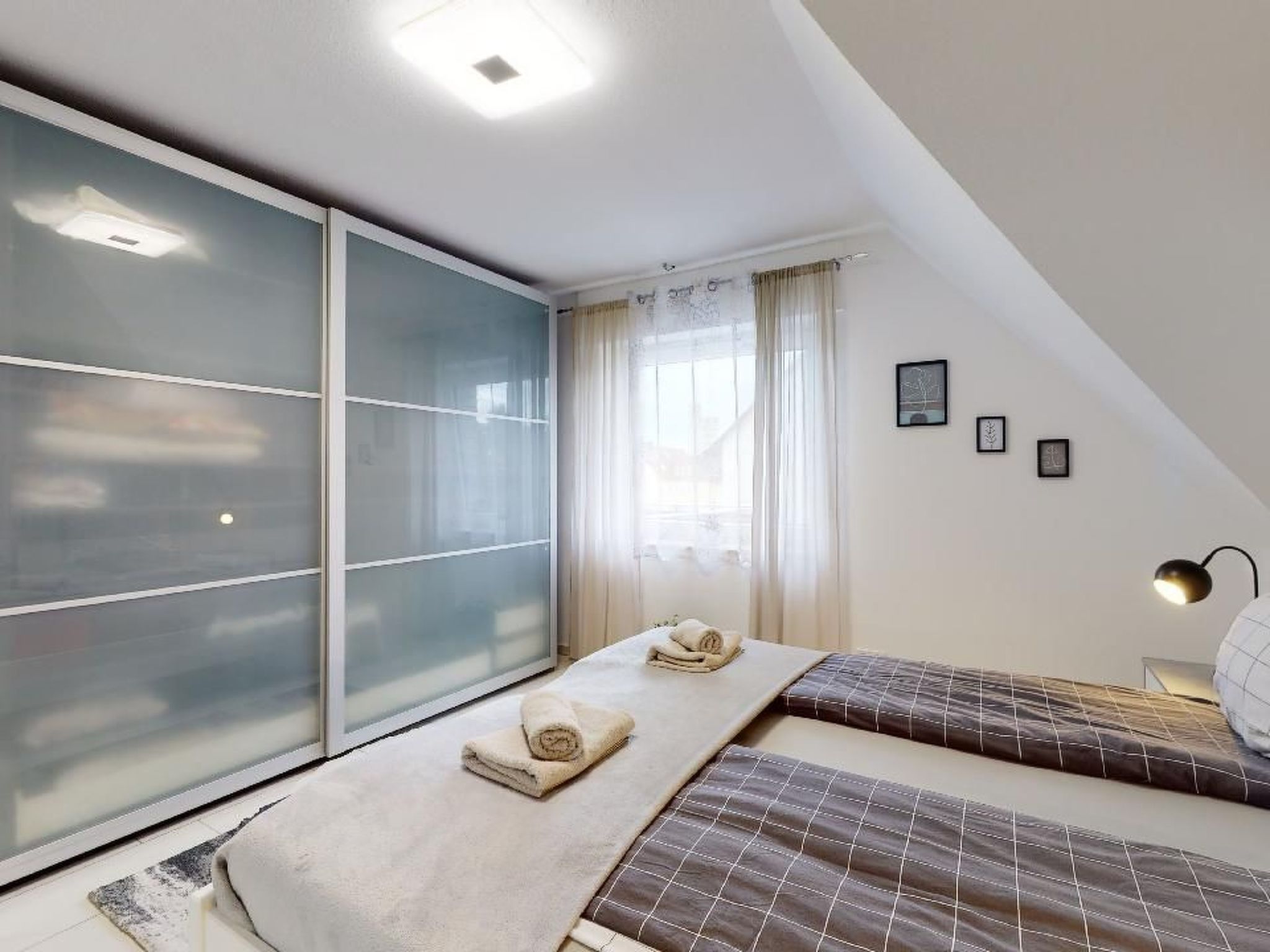 Helle Familienfreundliche Barrierefreie Wohnung-Image-tags.info