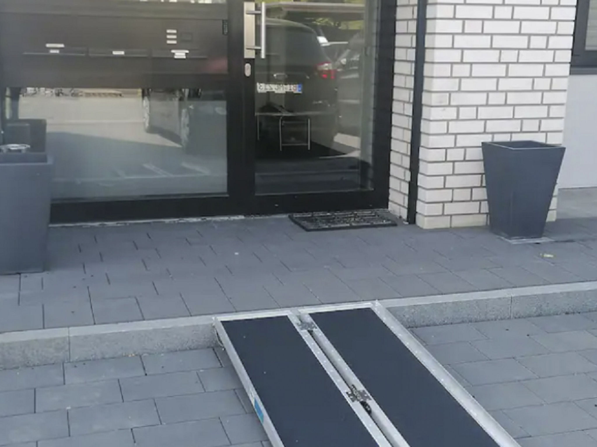 Helle Familienfreundliche Barrierefreie Wohnung-Image-tags.info