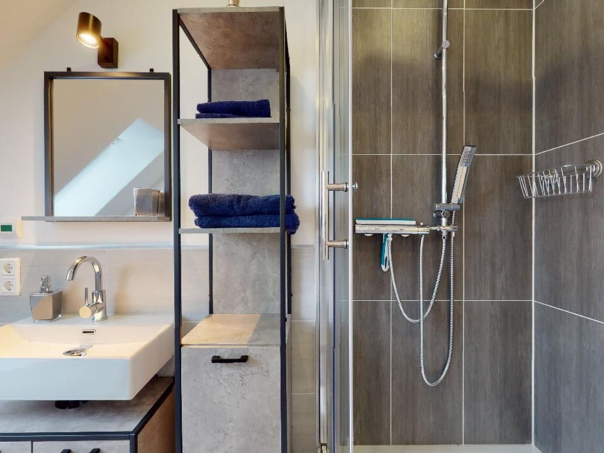 Urgemütliche Maisonnette Wohnung mit Klimaanlage-Image-tags.info