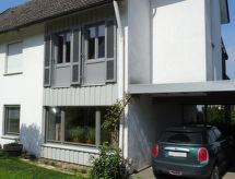 Knusse vakantiewoning Jakobs in Vlotho met uitzicht op de bergen - thumbnail 3