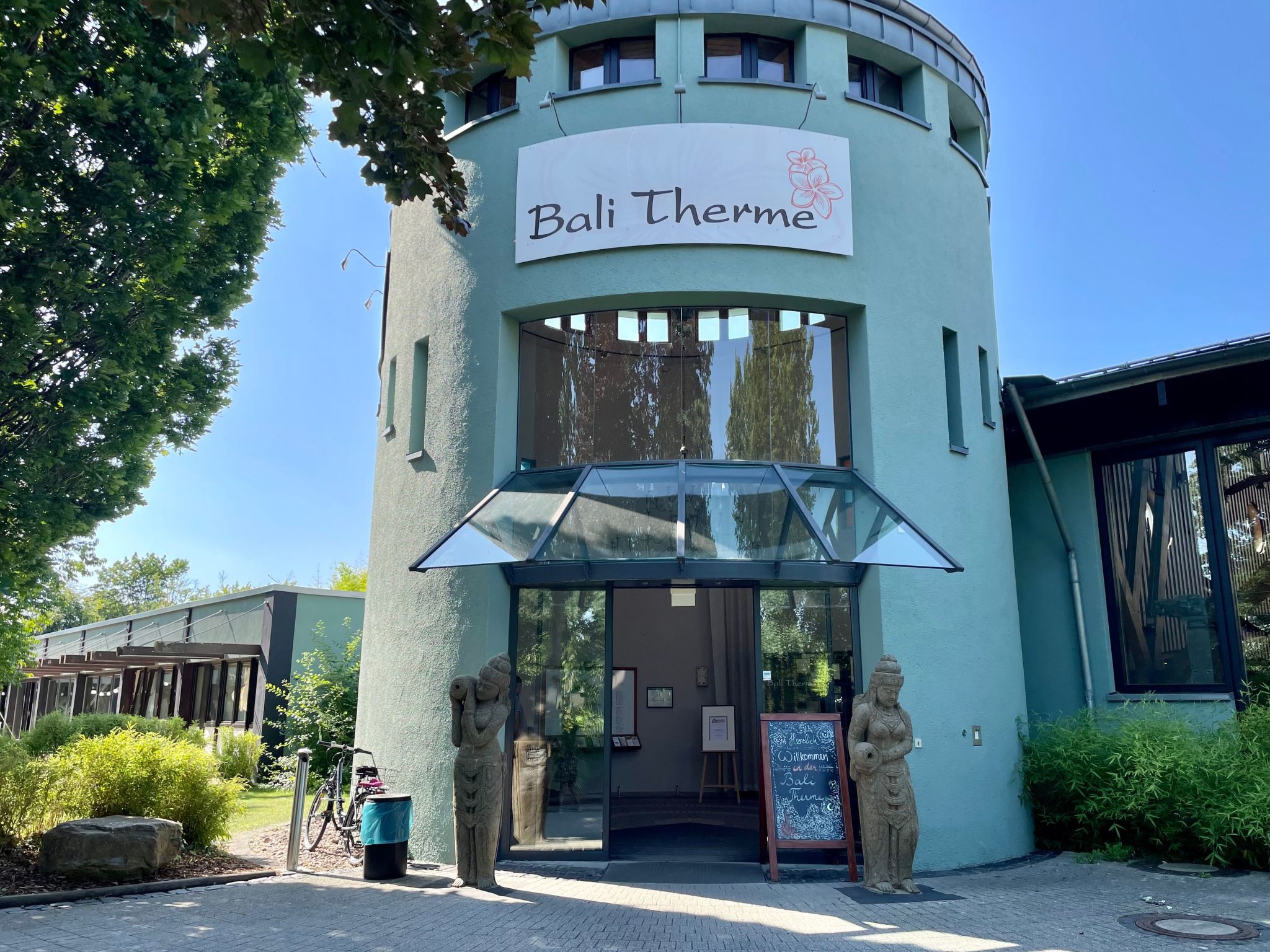 Stadt-Oase - Kliniken, Bali-T., GOP, Parkplatz , Netflix-Image-tags.info