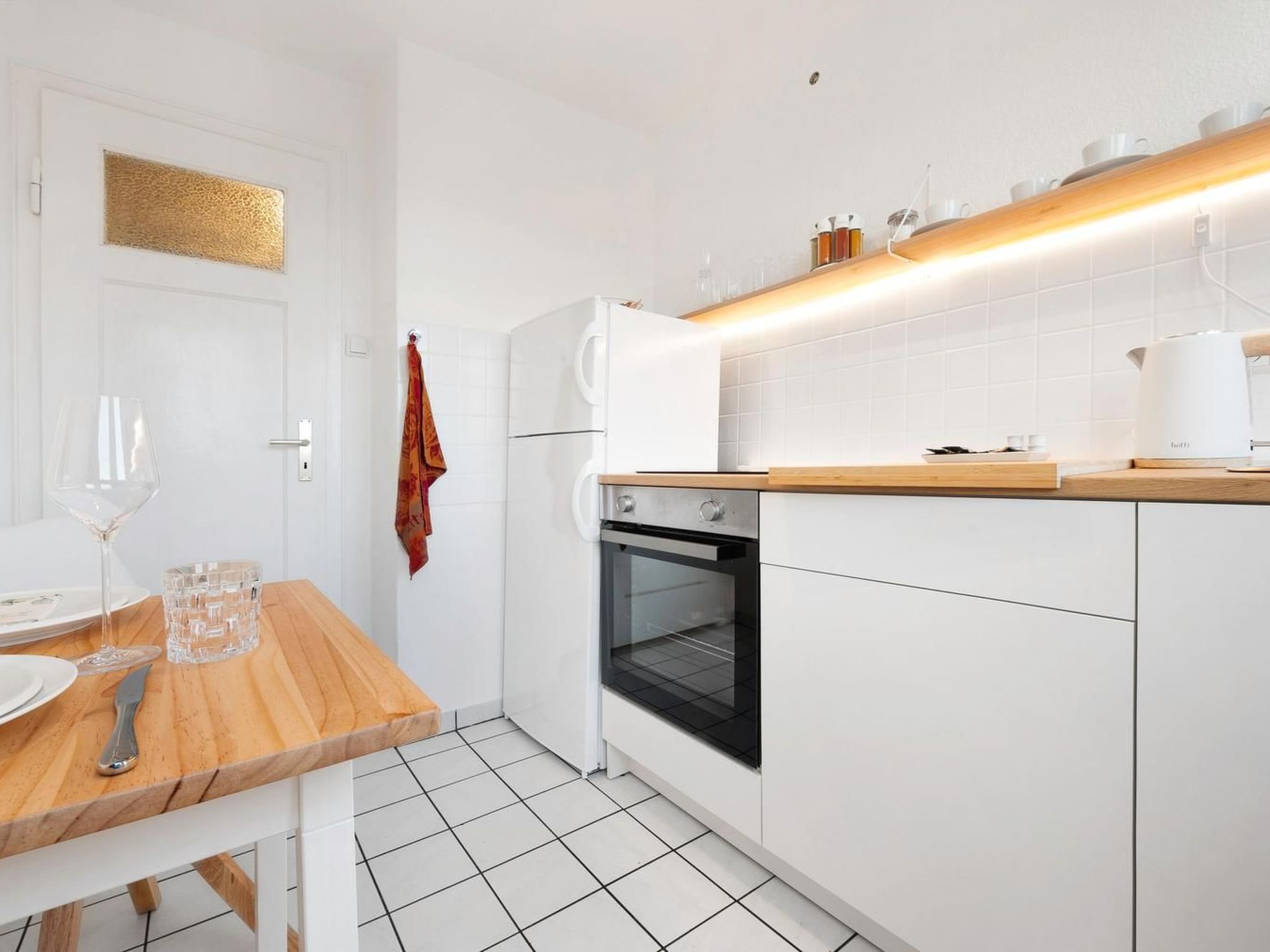 Apartment nähe A1 und Mercedes-Drinnen