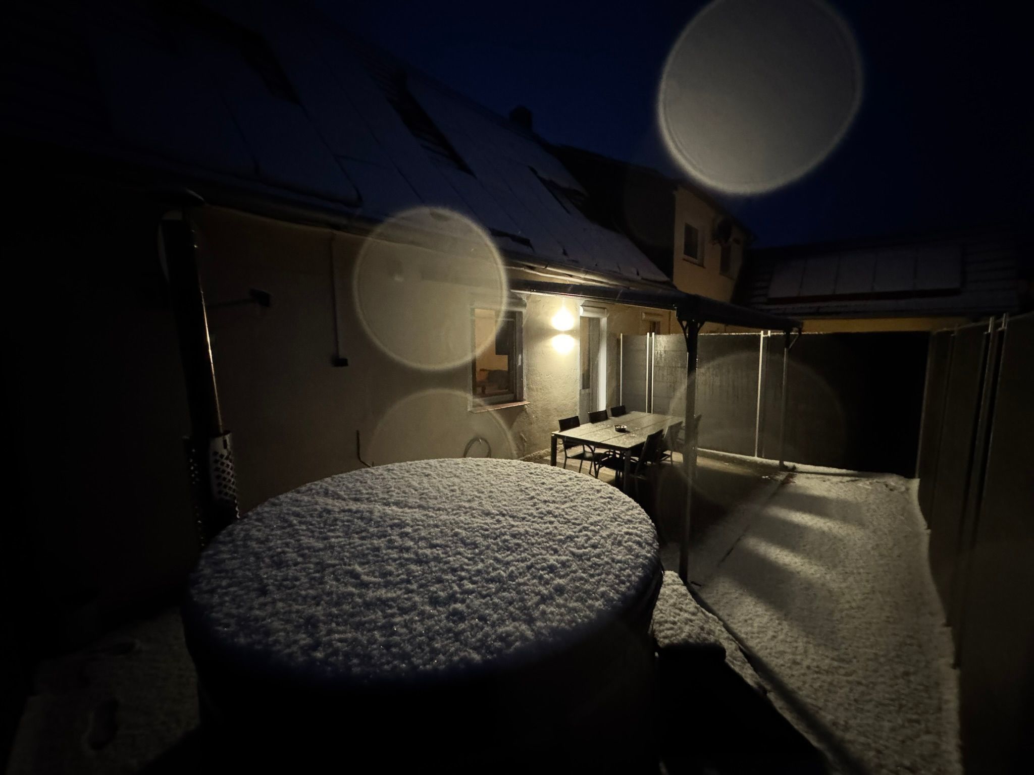 Mit privat Hottub und Klima.-Image-tags.info