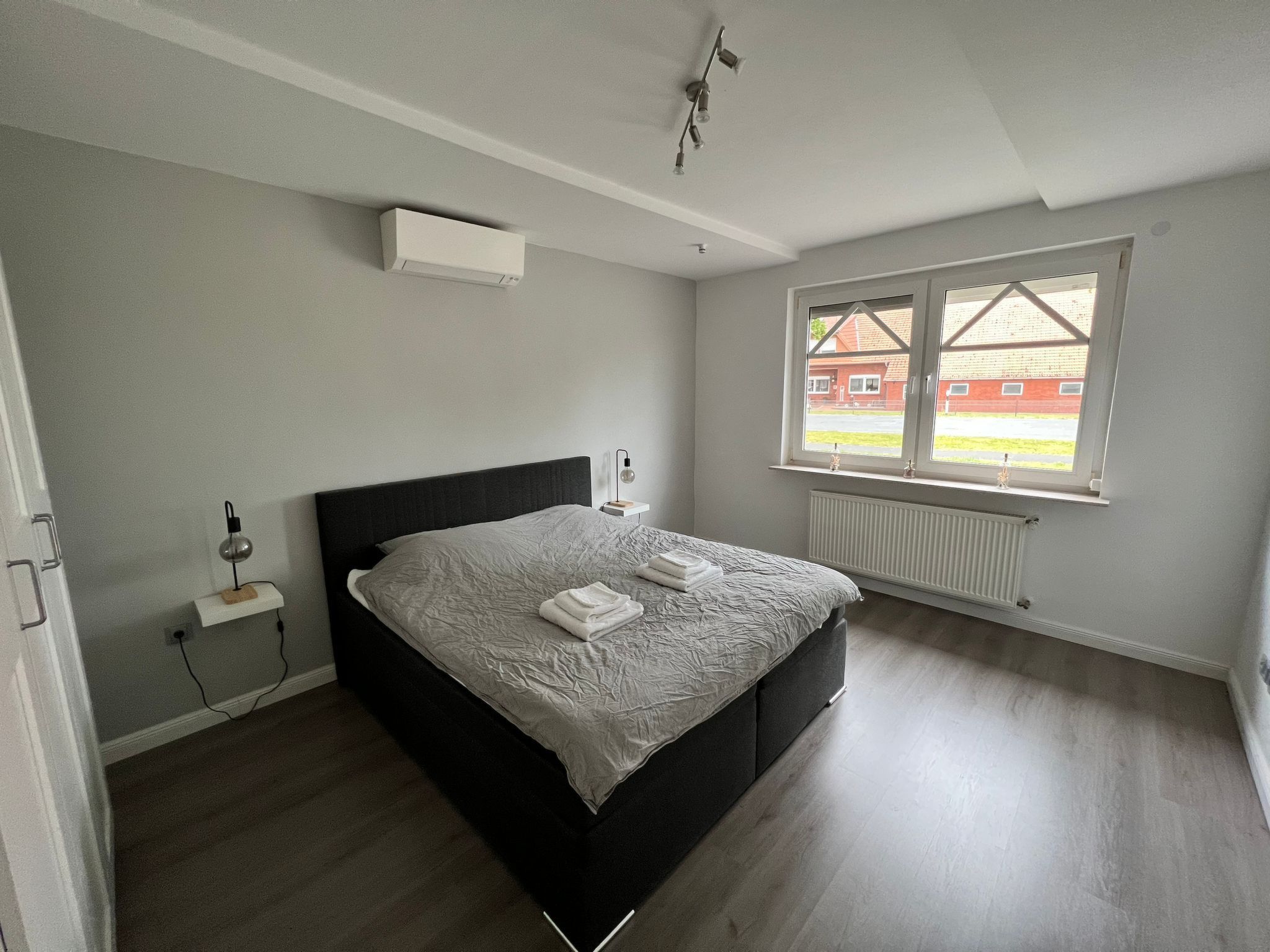 Mit privat Hottub und Klima.-Image-tags.info