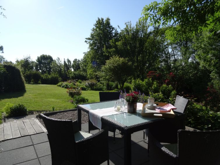 Op 500 m van zee: Vrijstaand appartement Canadahof in Pellworm in Pellworm