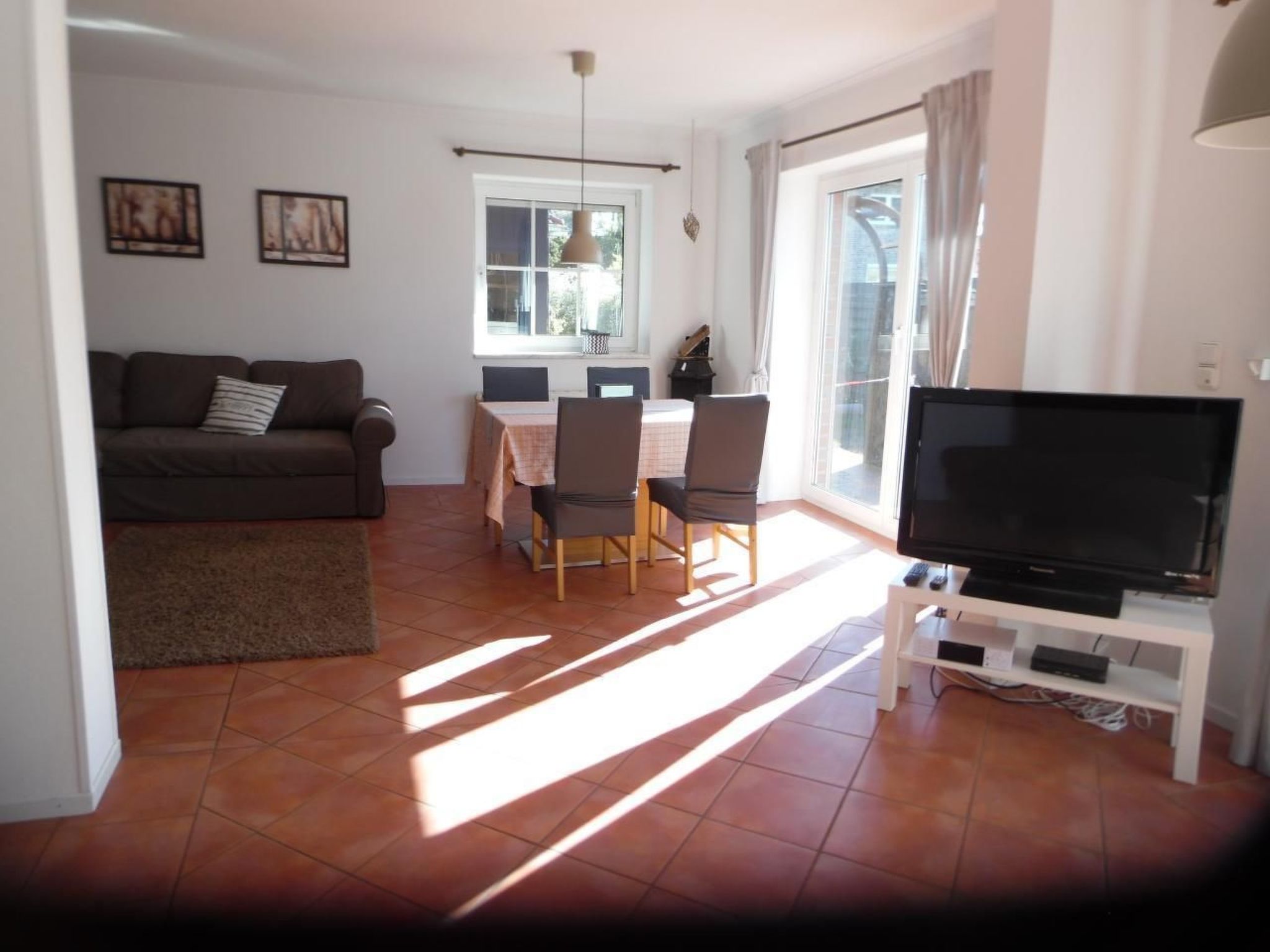 Mit Garten und Stellplatz-Binnen