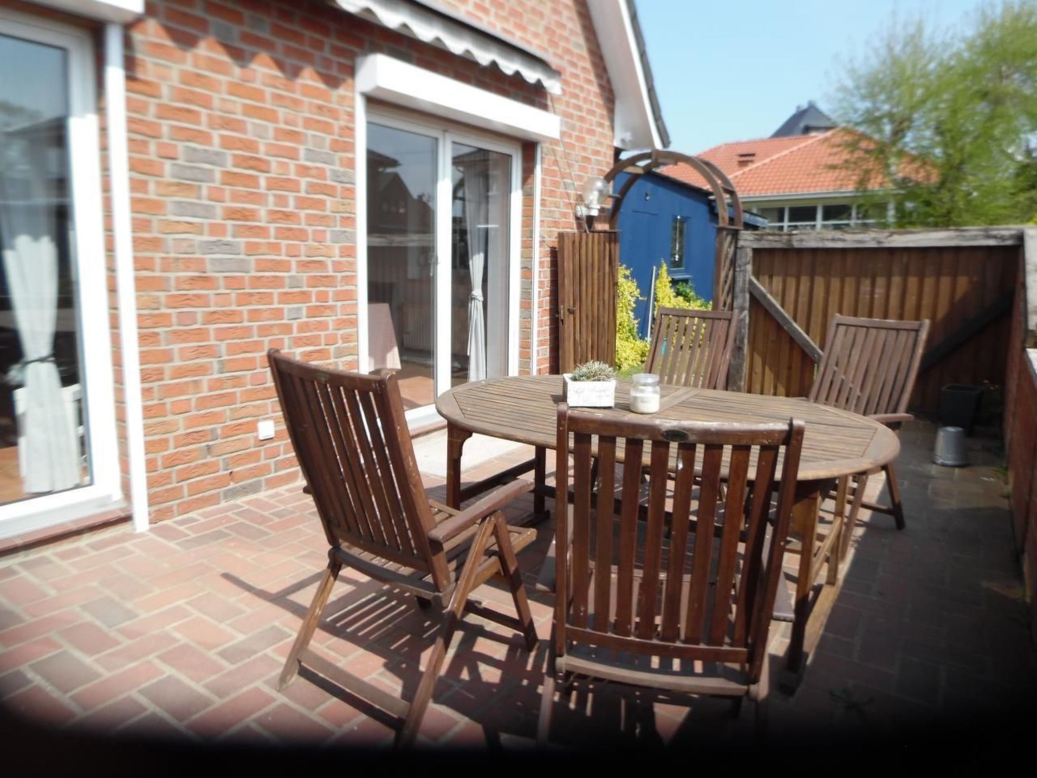 Mit Garten und Stellplatz-Binnen