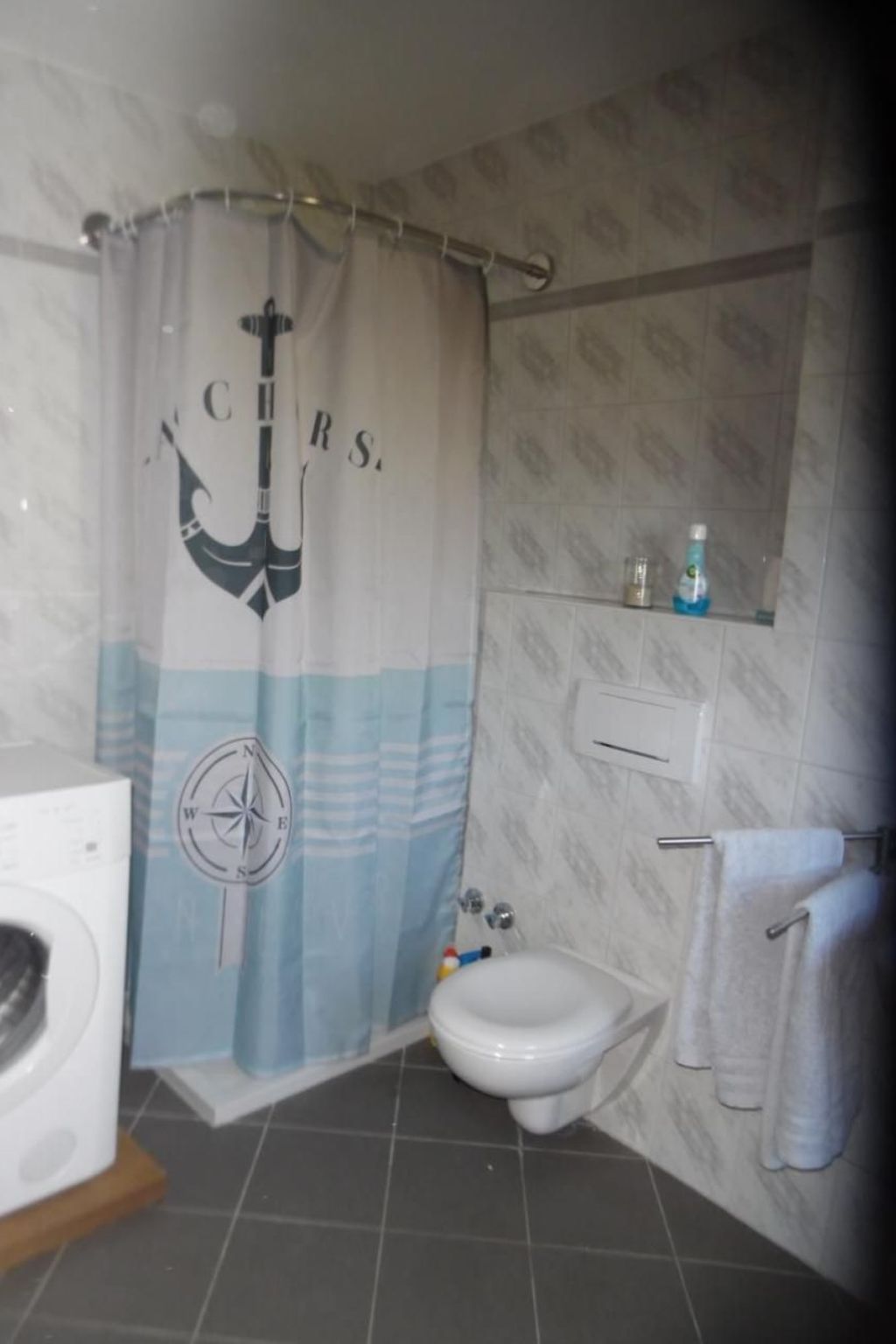 Mit Garten und Stellplatz-Binnen