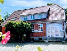 Historisch appartement voor 4 bij het meer in Bad Segeberg - thumbnail 1