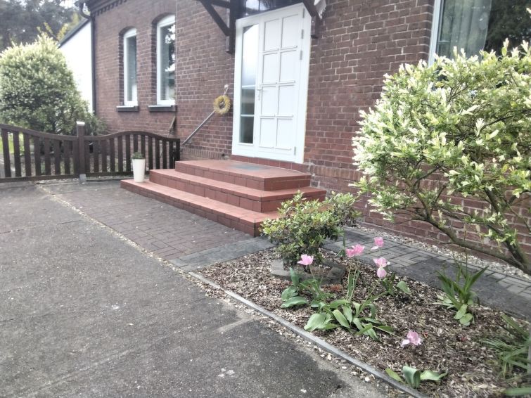 Haustierfreundliche Ferienwohnung Mit Garten - Rathenow