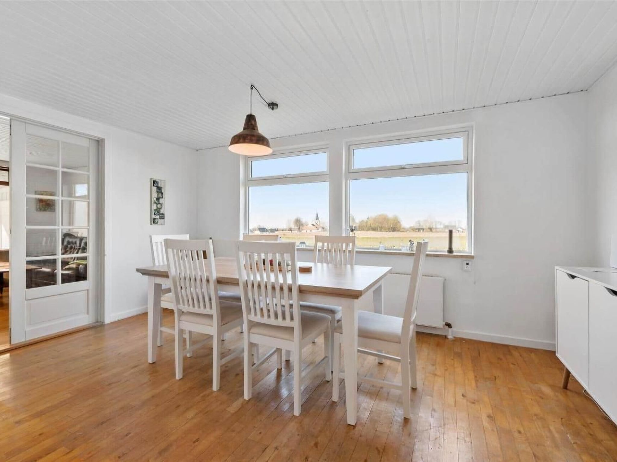 Schönes Ferienhaus mit Grill, Terrasse und Garten-Binnen