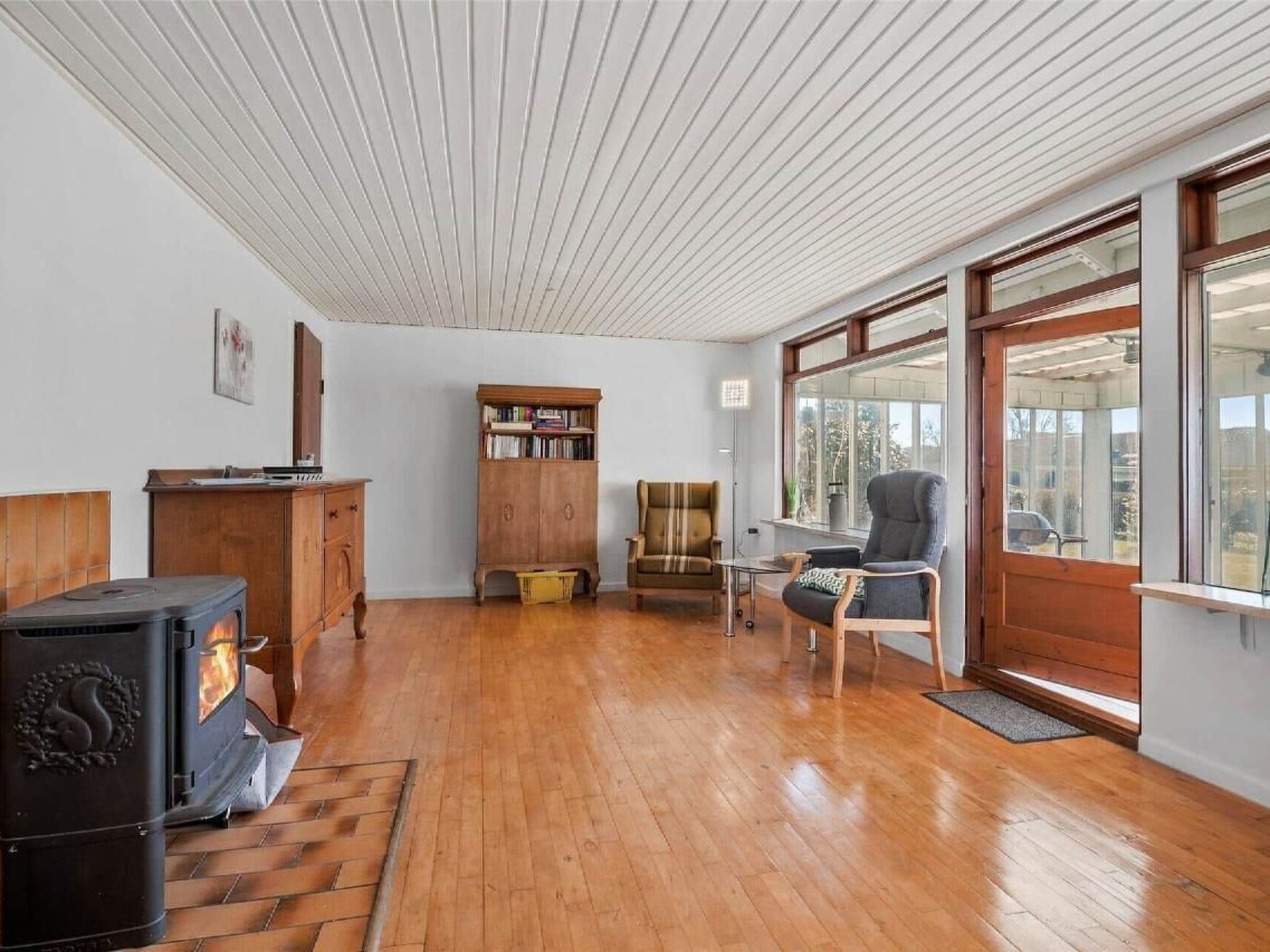 Schönes Ferienhaus mit Grill, Terrasse und Garten-Binnen