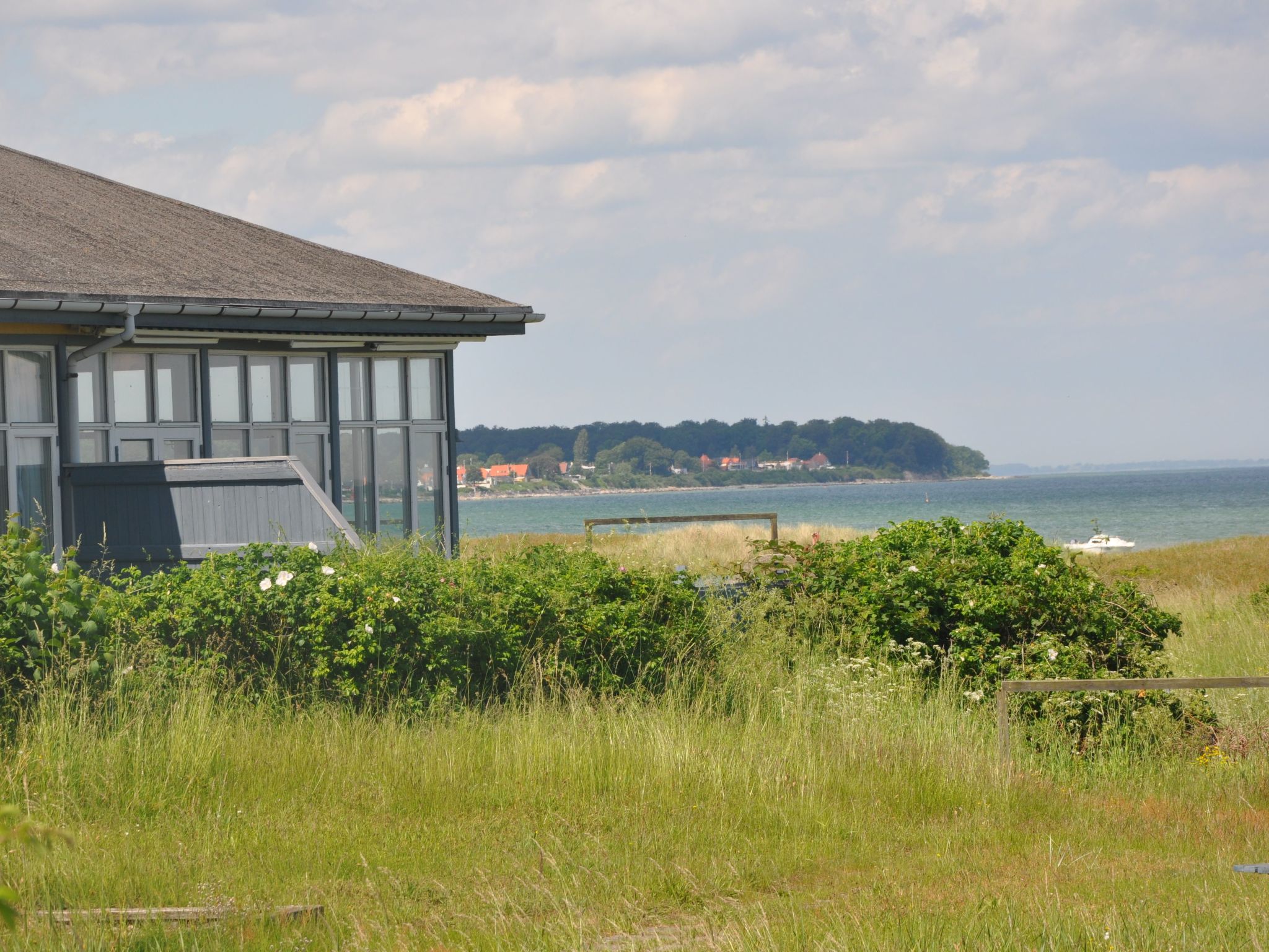 Skærven Beachfront Wohnung-Image-tags.info