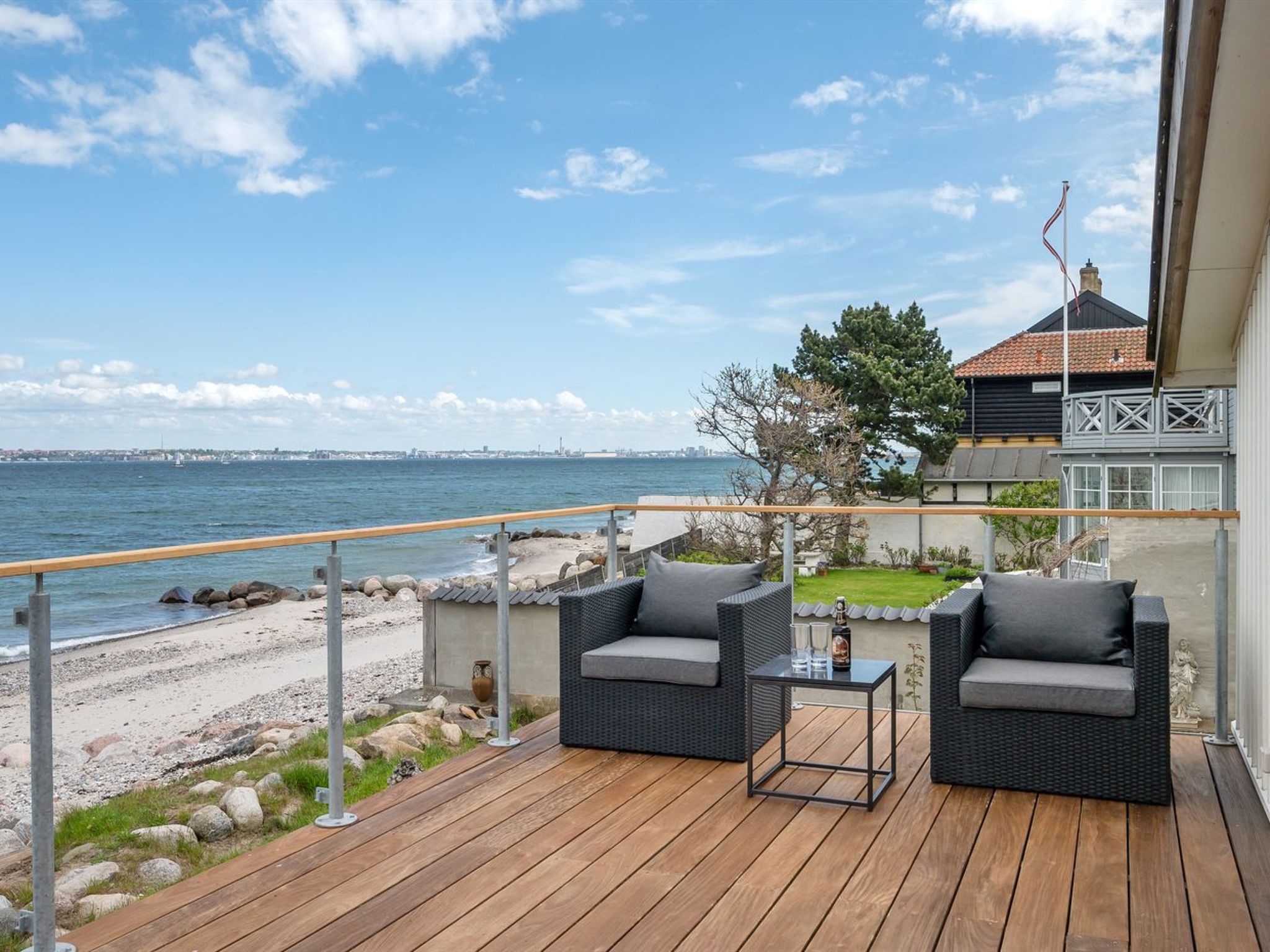 "Elsabeth" - 20m from the sea — Terrace (2 of 20)