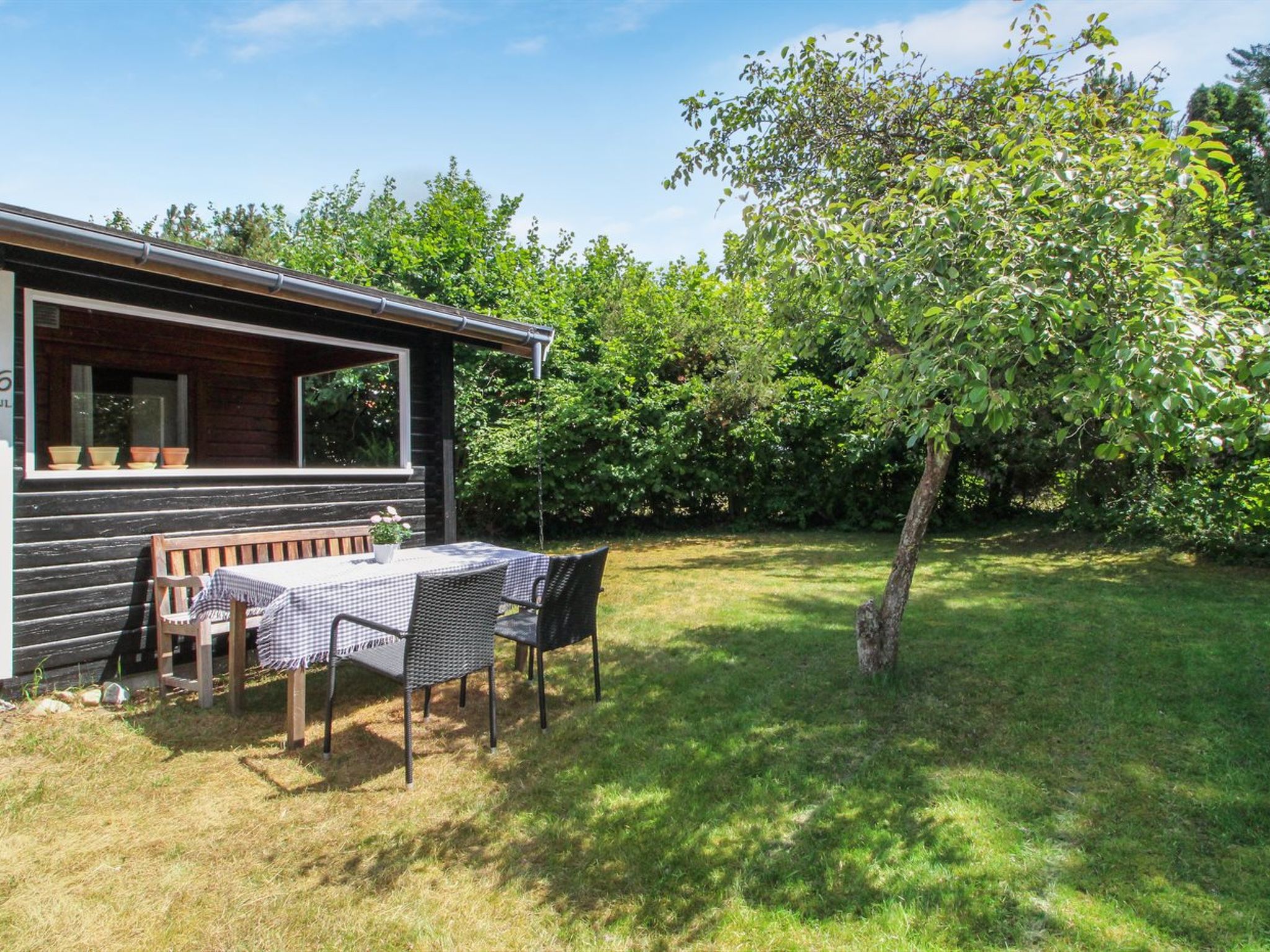 "Lone" - 900m from the sea-Buiten