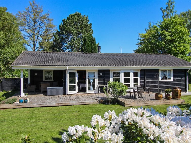 5-persoons vakantiehuis met sauna op 500m van zee in Hornbæk in Hornbæk