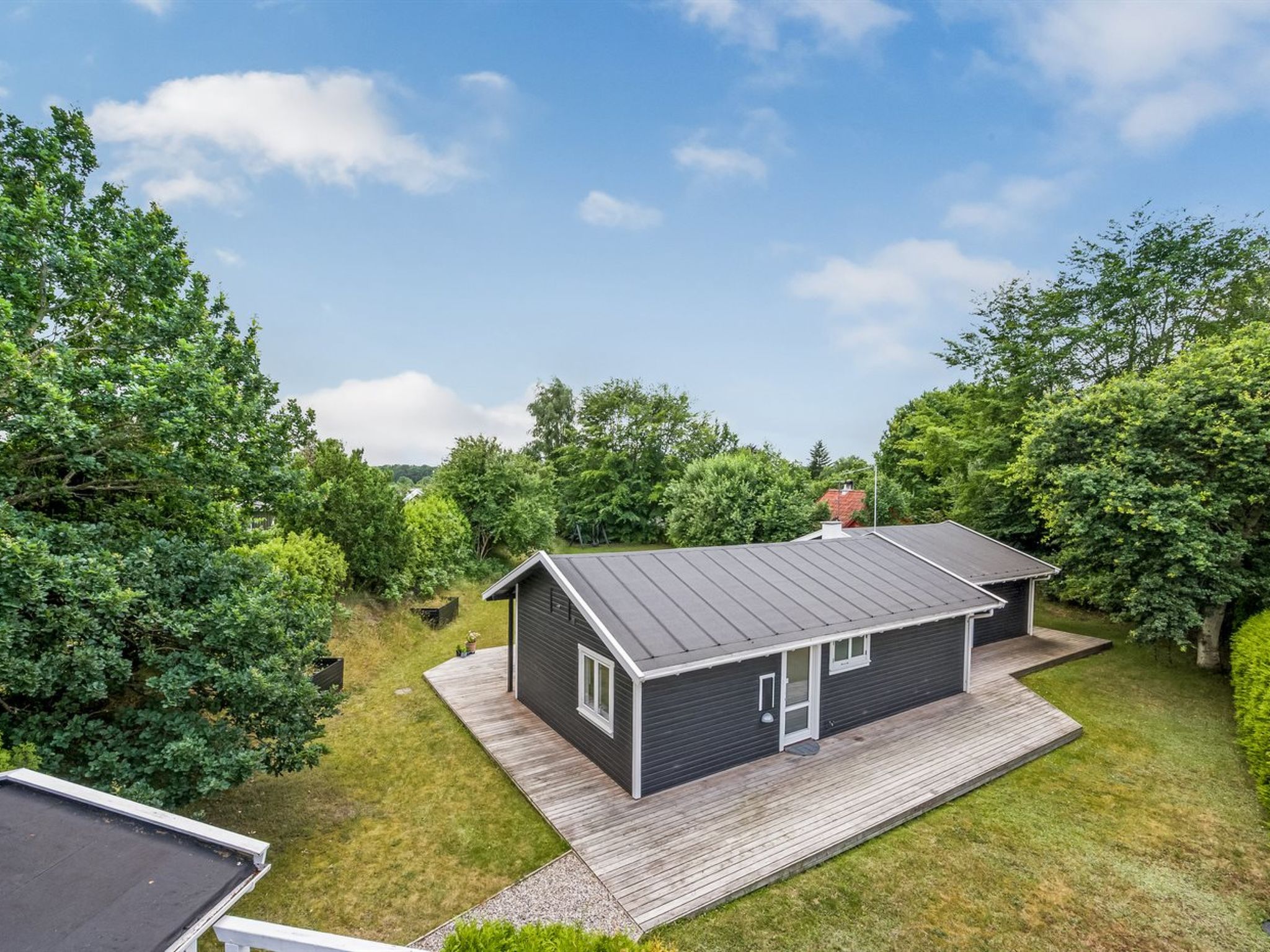 "Sverkel" - 700m from the sea - Buiten