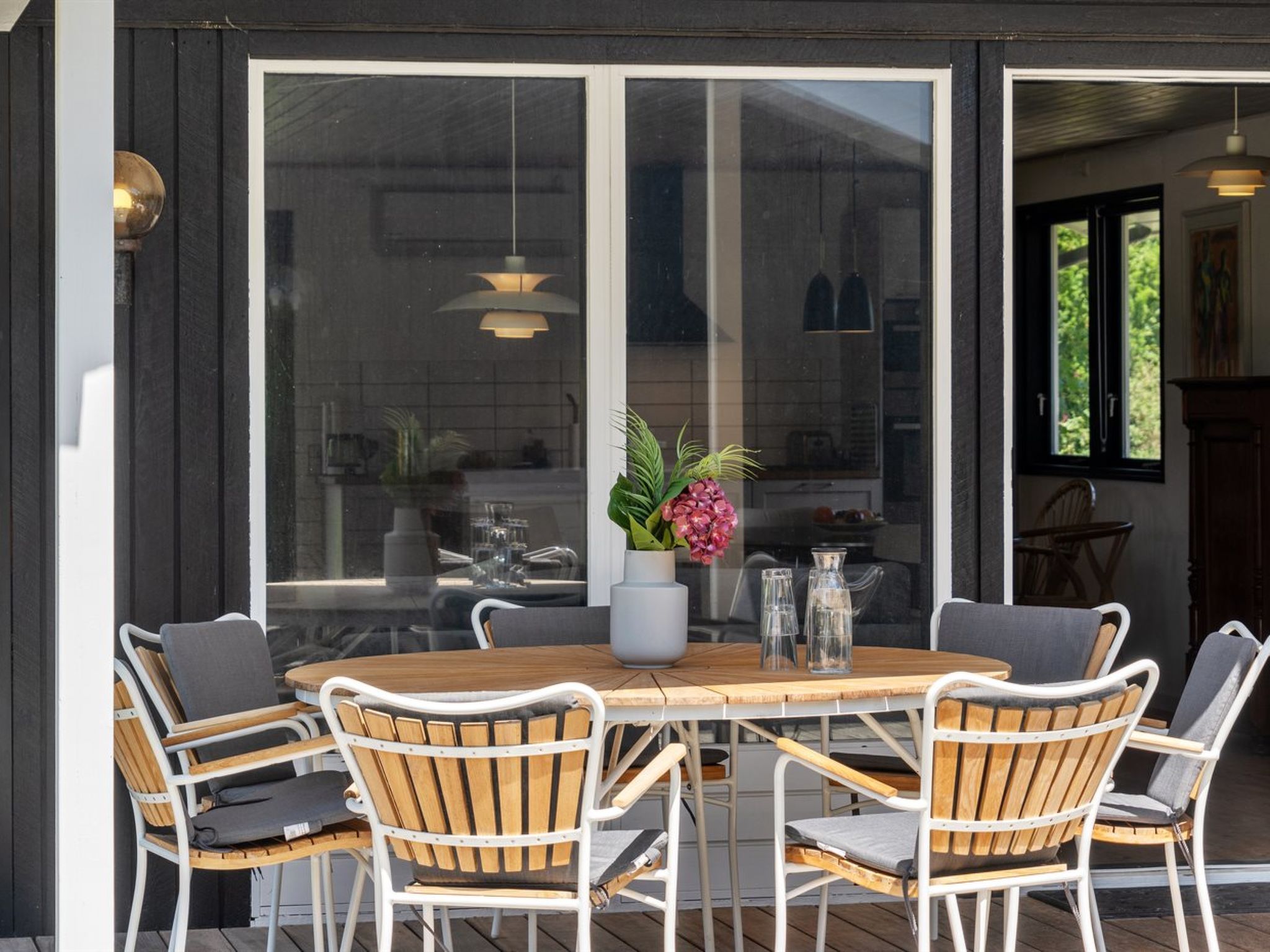 "Ingelis" - 1.2km from the sea