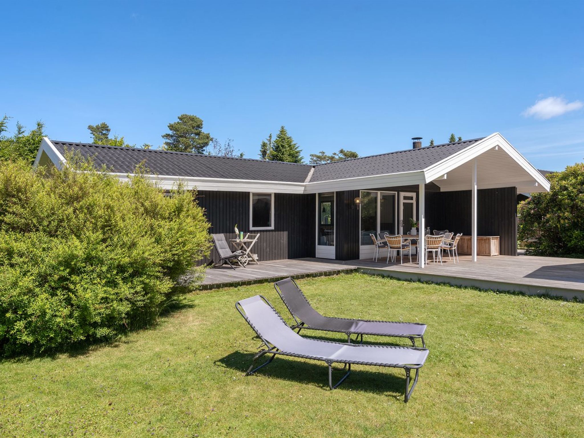 "Ingelis" - 1.2km from the sea