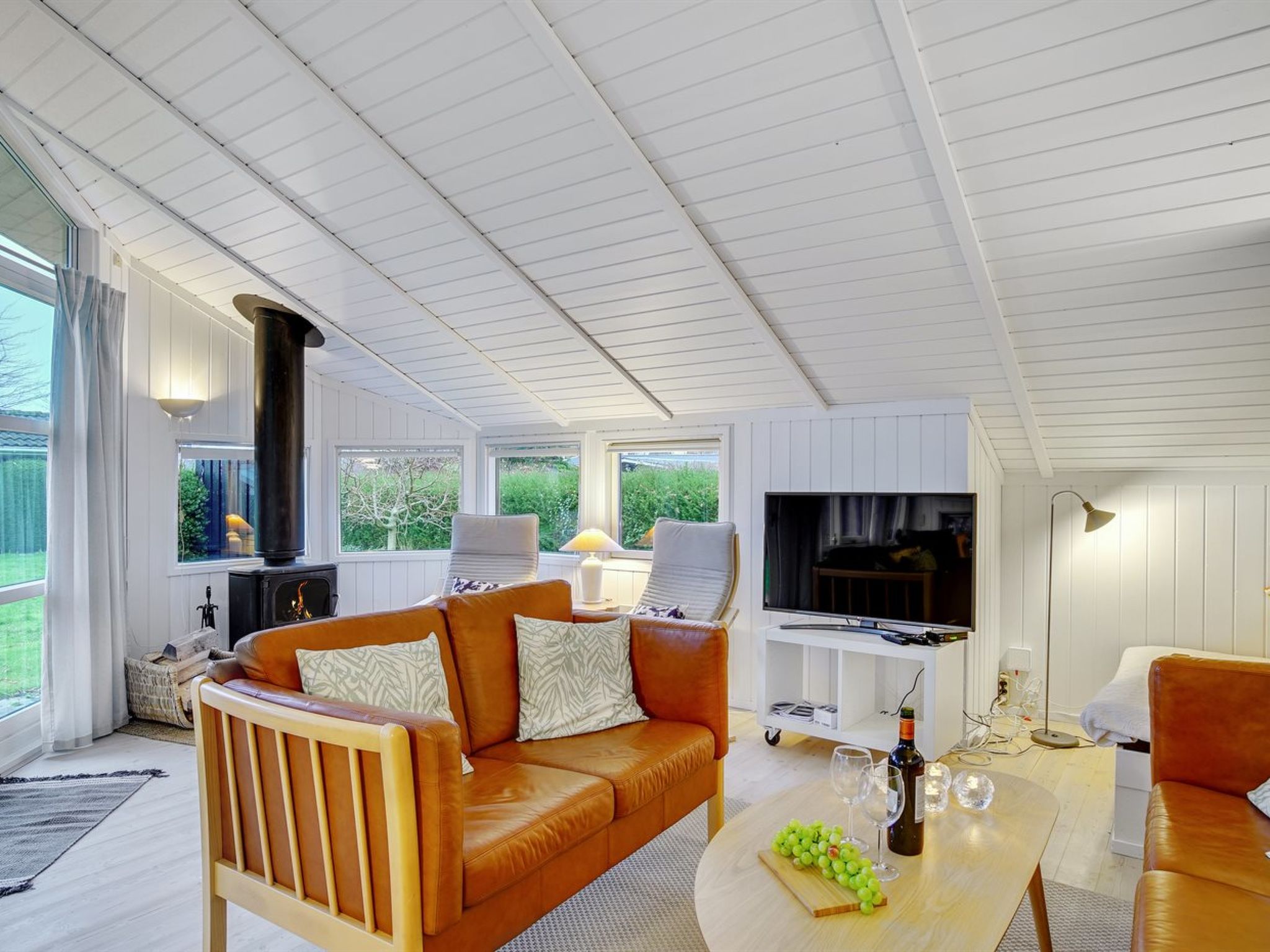 "Eivor" - 500m from the sea - Binnen