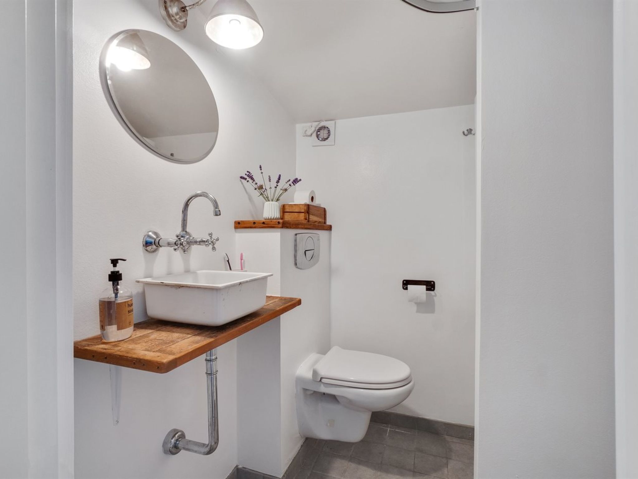 "Esaias" - 1.1km from the sea - Binnen