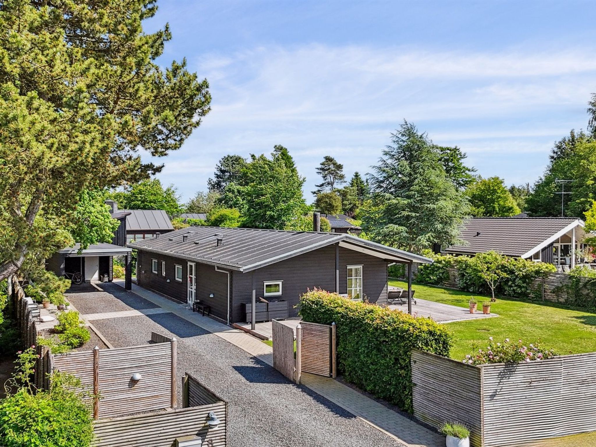 "Jerrik" - 1.2km from the sea-Outside