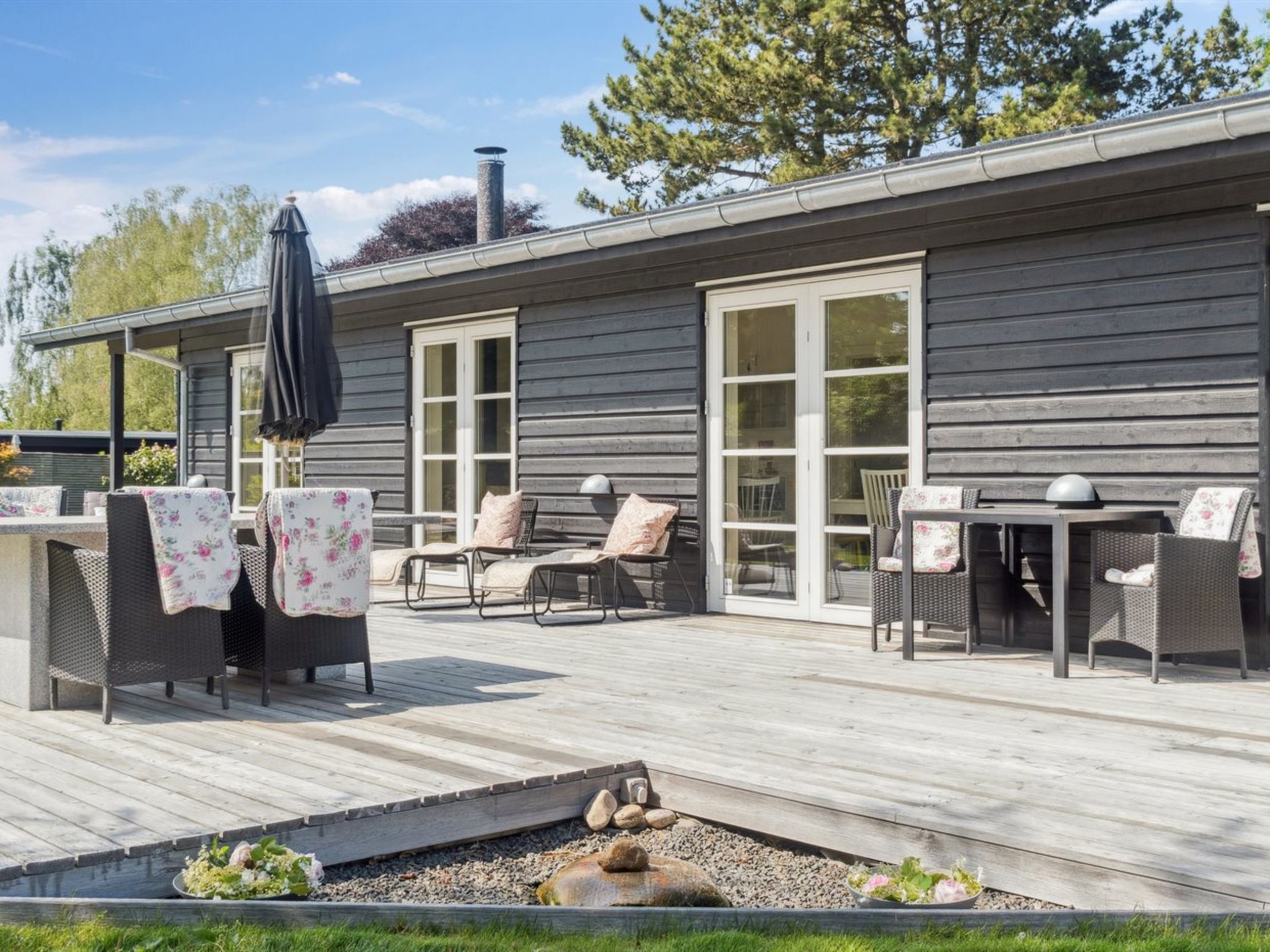 "Jerrik" - 1.2km from the sea-Outside