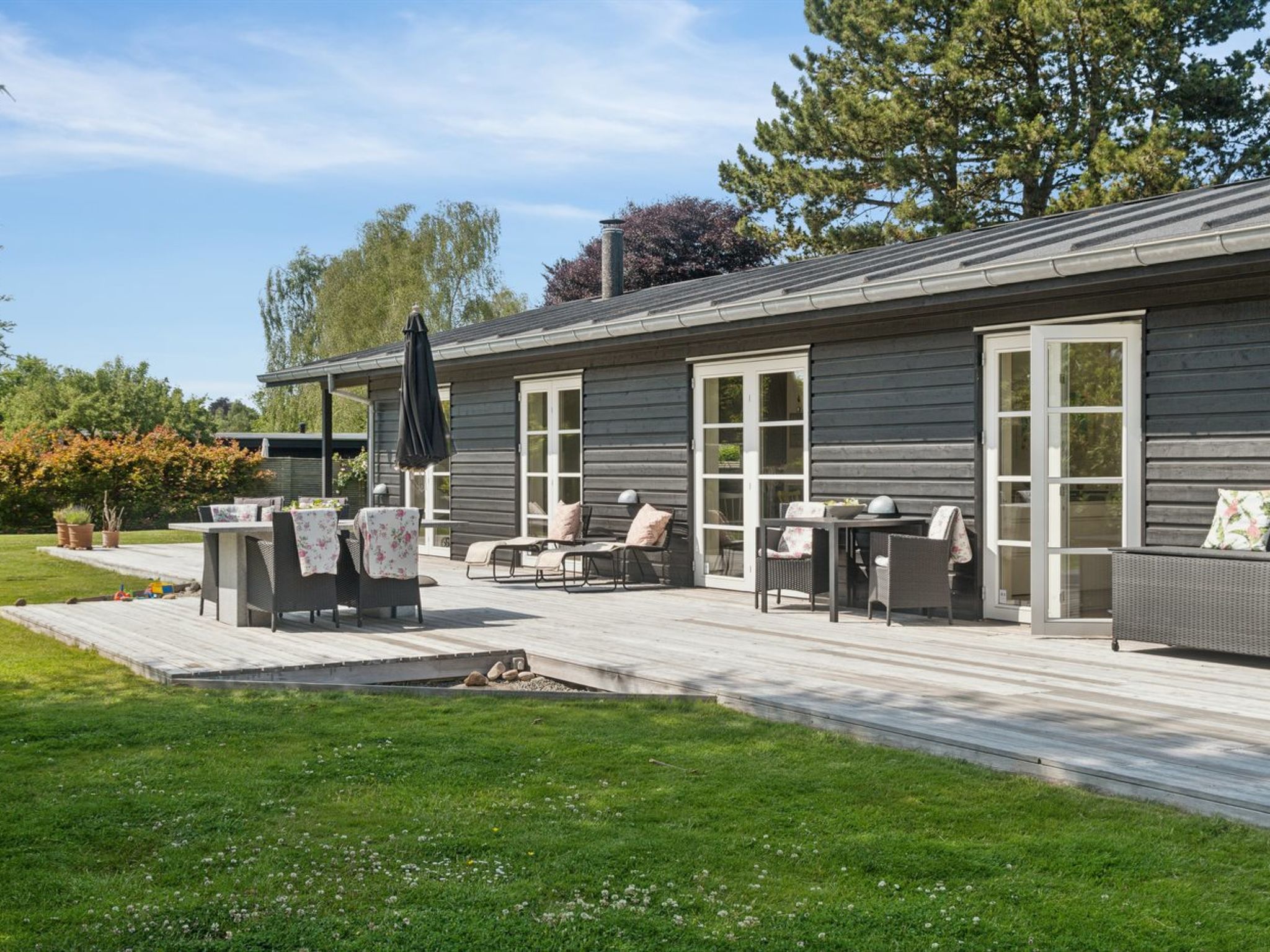 "Jerrik" - 1.2km from the sea-Outside
