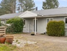 Jenvold: Sfeervol vakantiehuis op 950m van het strand in Dronningmølle - thumbnail 1
