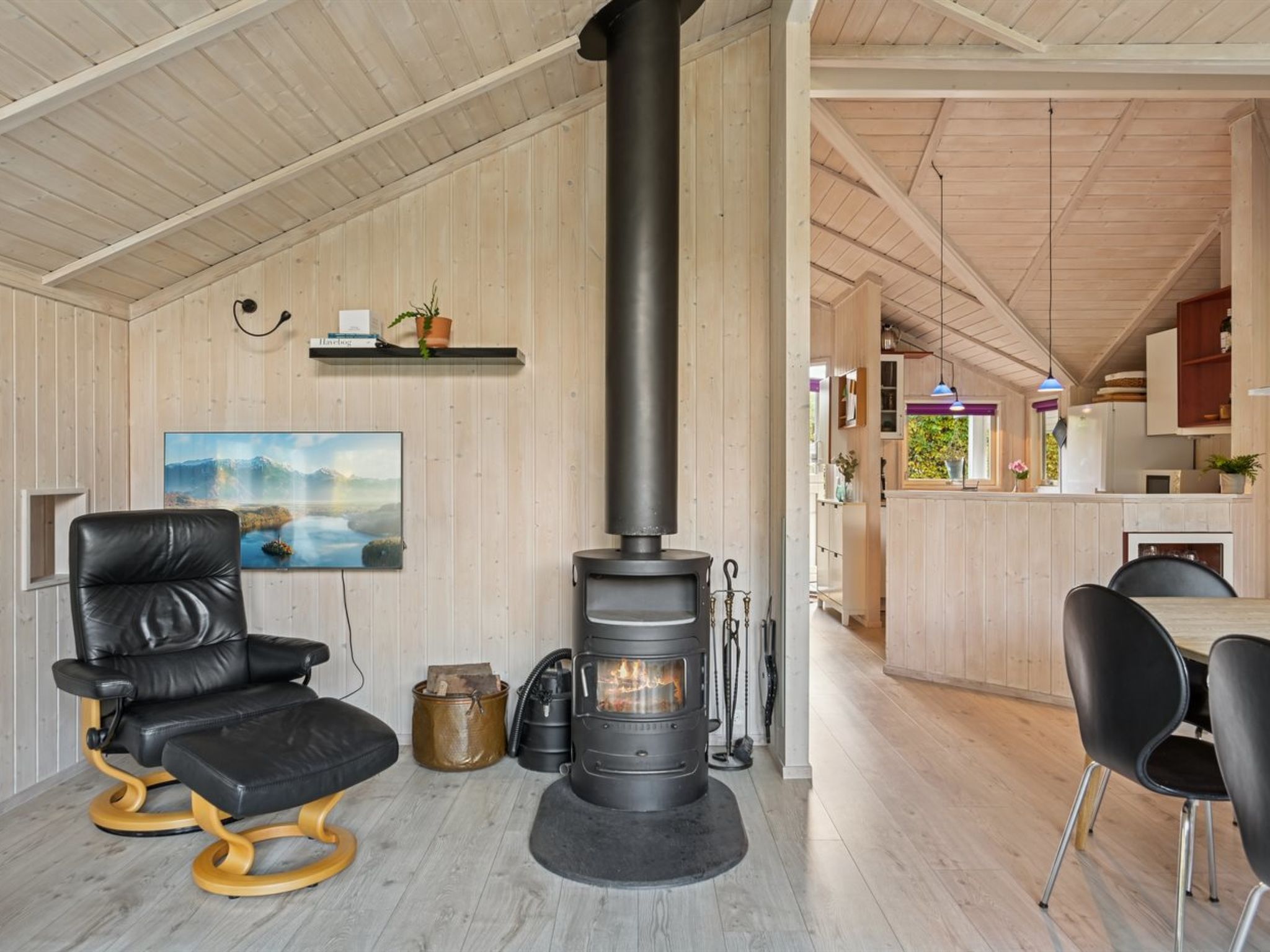 "Gyda" - 840m from the sea - Inside