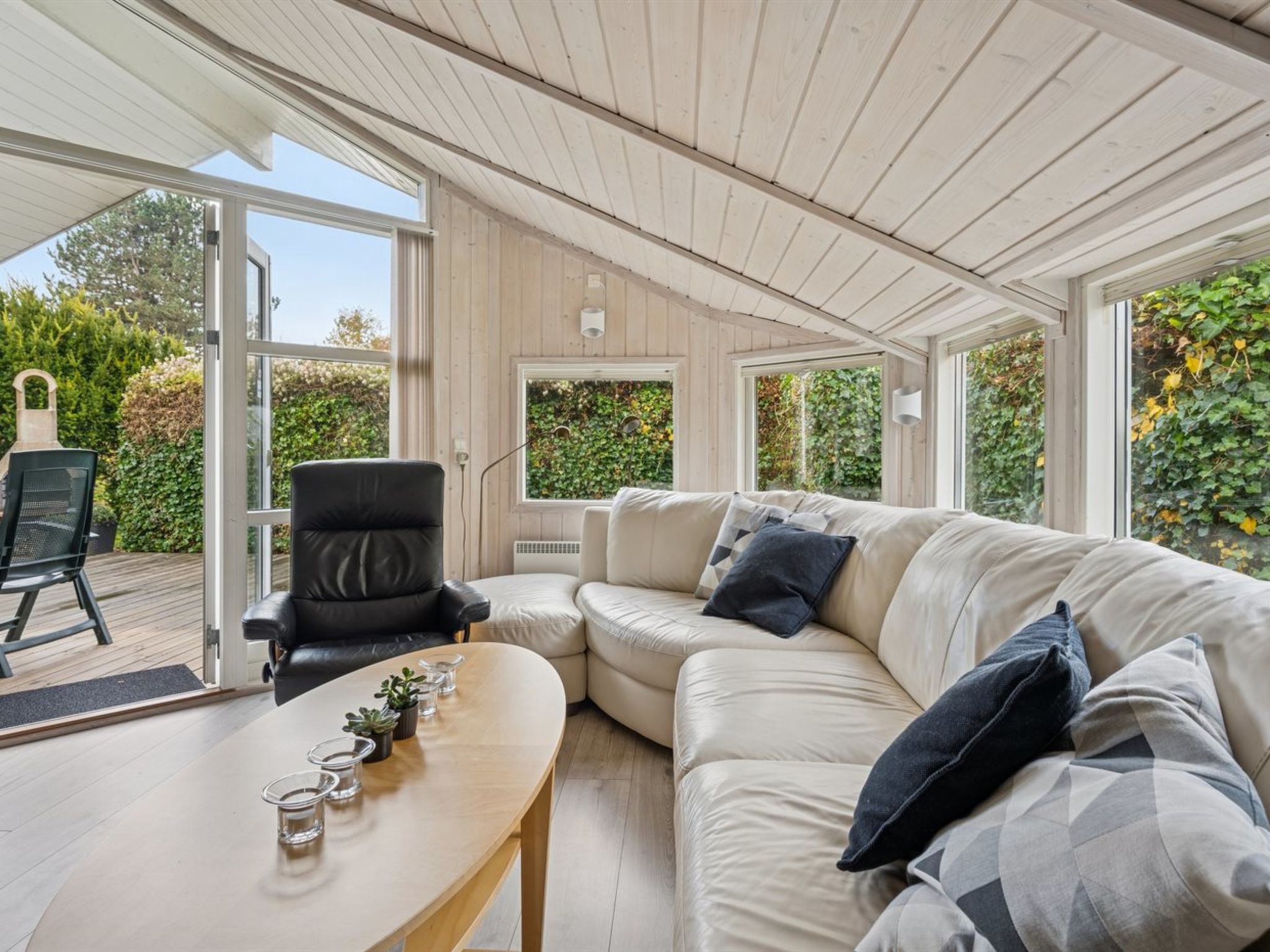 "Gyda" - 840m from the sea-Drinnen